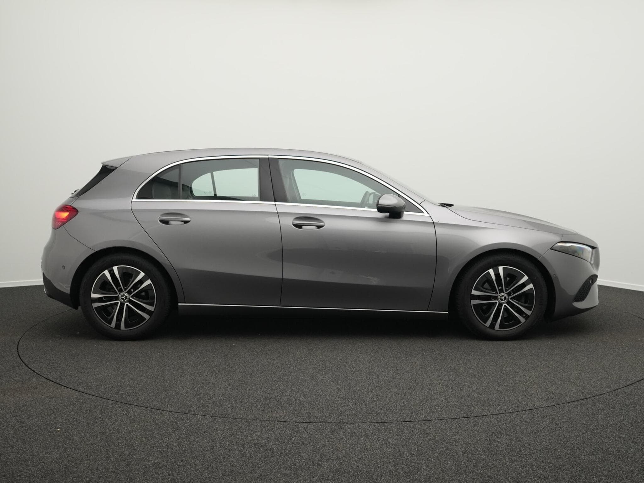 Mercedes A 180 d (2024) - Photo 5