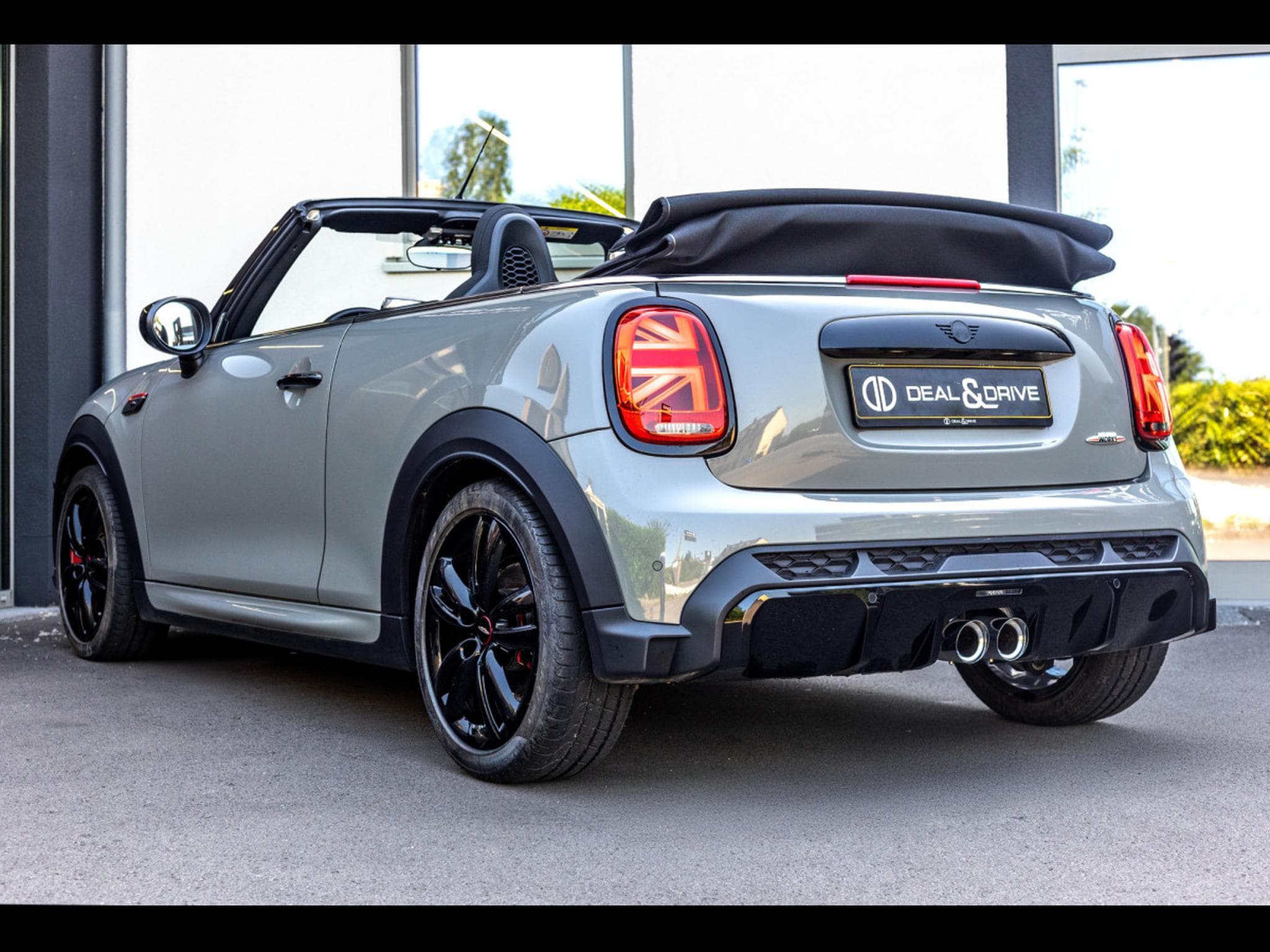 Mini Cooper John Cooper Works Cabriolet AUTO - MOONWALK GREY METALLIC (2022) - Foto 3