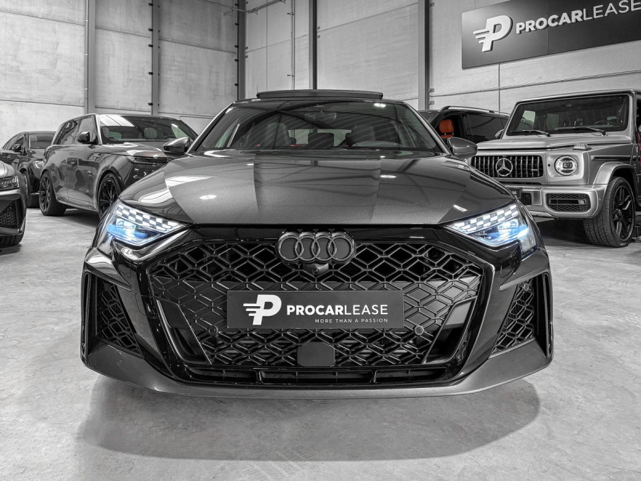 Audi RS3 Sportback 2.5 TFSI quattro/Pano/19/360°/SONOS/SCHALE S/MATRI (2026) - Foto 1