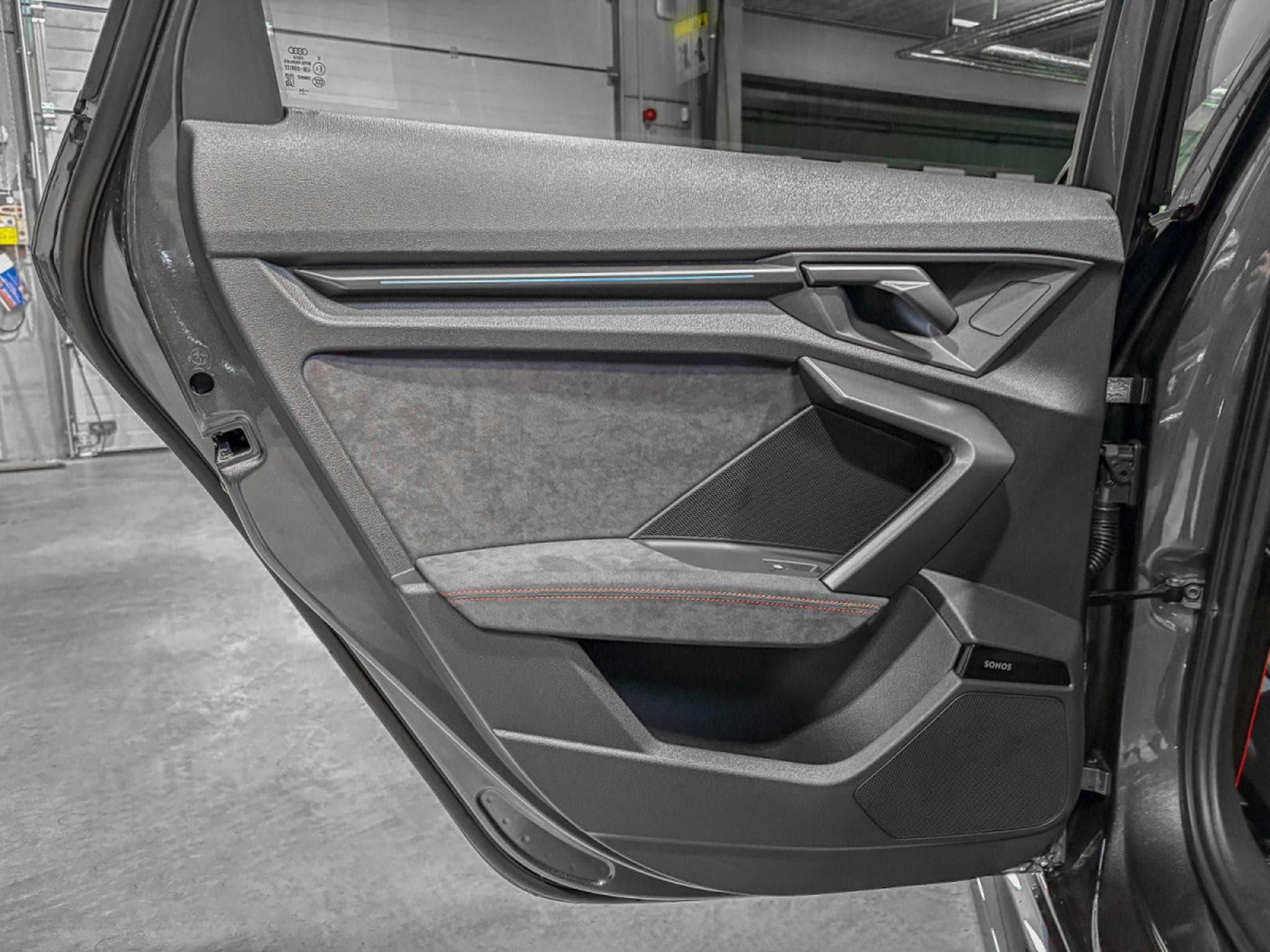 Audi RS3 Sportback 2.5 TFSI quattro/Pano/19/360°/SONOS/SCHALE S/MATRI (2026) - Foto 10