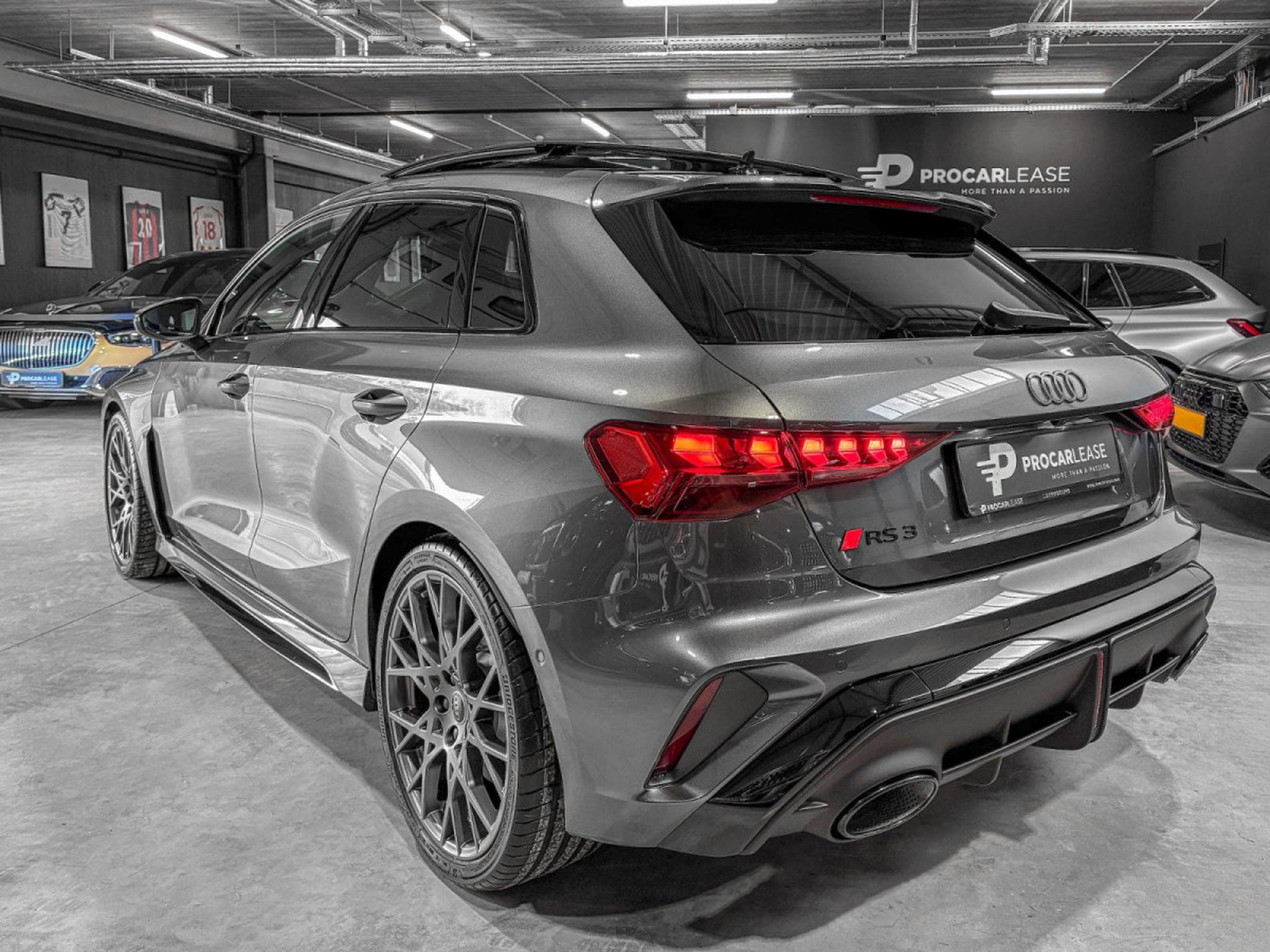 Audi RS3 Sportback 2.5 TFSI quattro/Pano/19/360°/SONOS/SCHALE S/MATRI (2026) - Foto 3