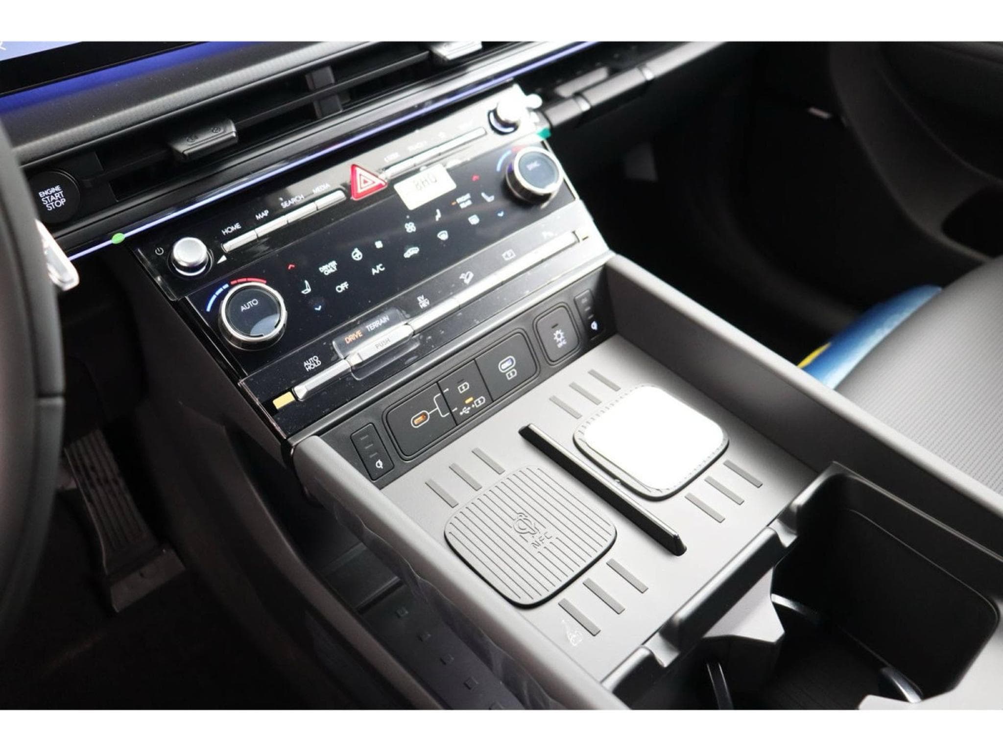 Hyundai Santa Fe 1.6 T-GDI PLUG-IN 253 HTRAC BVA6 (2025) - Foto 9