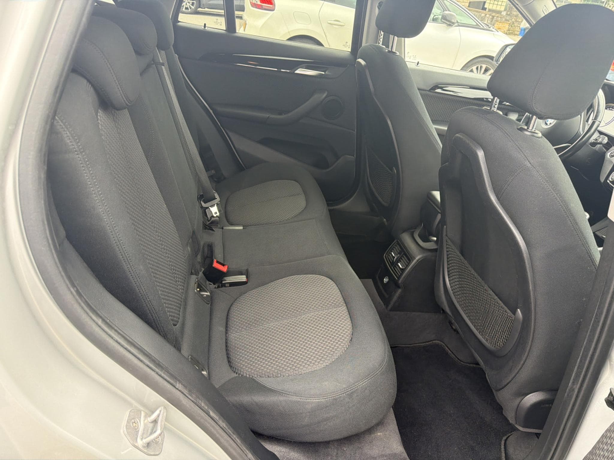 BMW X1 XDRIVE 20i AUTO (2018) - Photo 11
