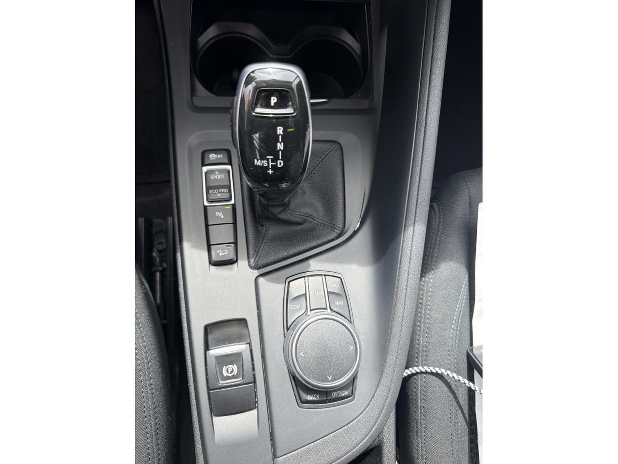BMW X1 XDRIVE 20i AUTO (2018) - Photo 19