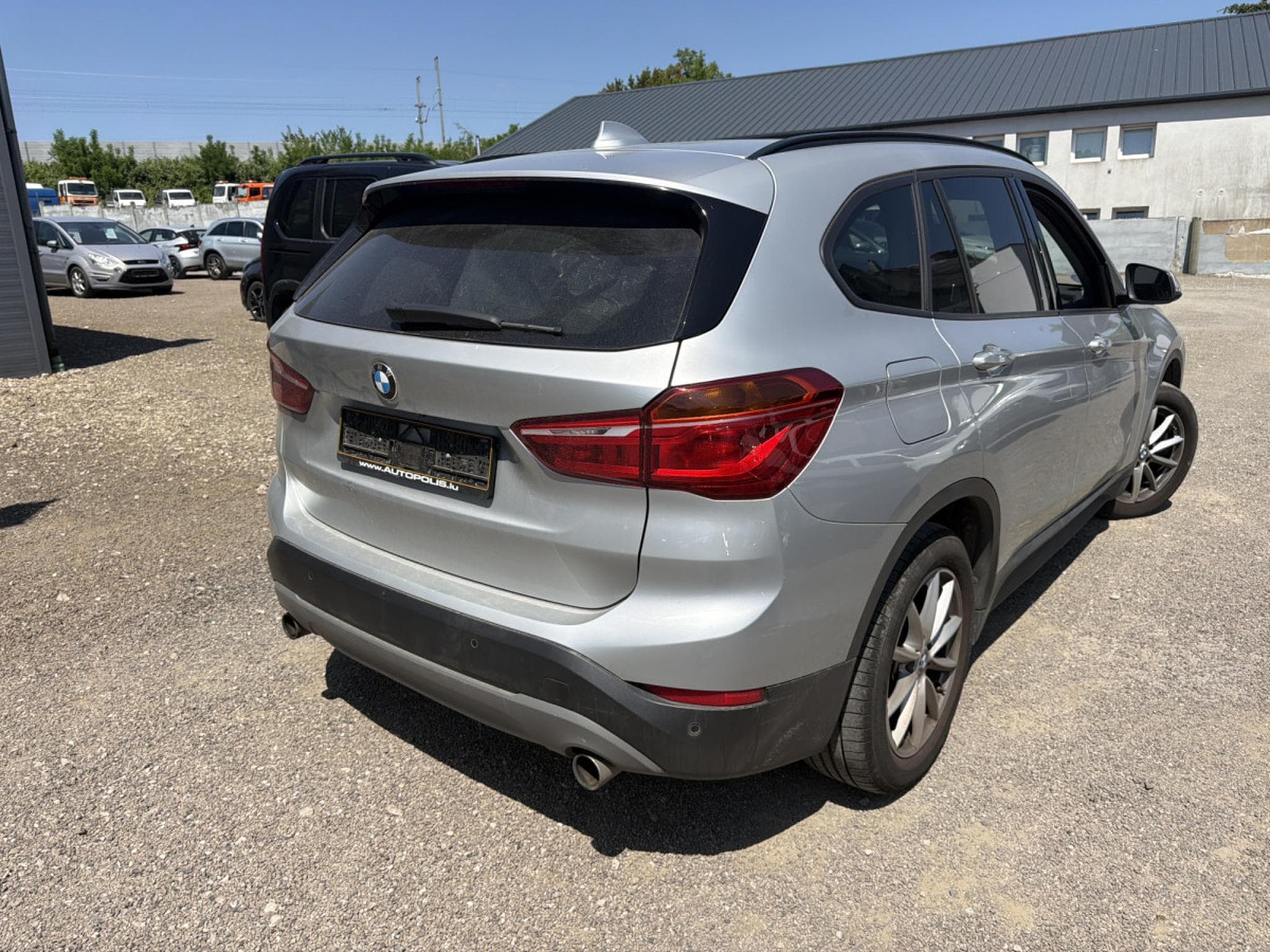 BMW X1 XDRIVE 20i AUTO (2018) - Photo 2