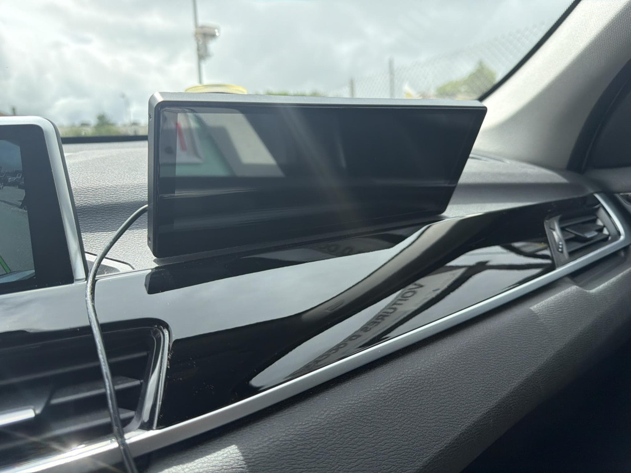 BMW X1 XDRIVE 20i AUTO (2018) - Photo 20