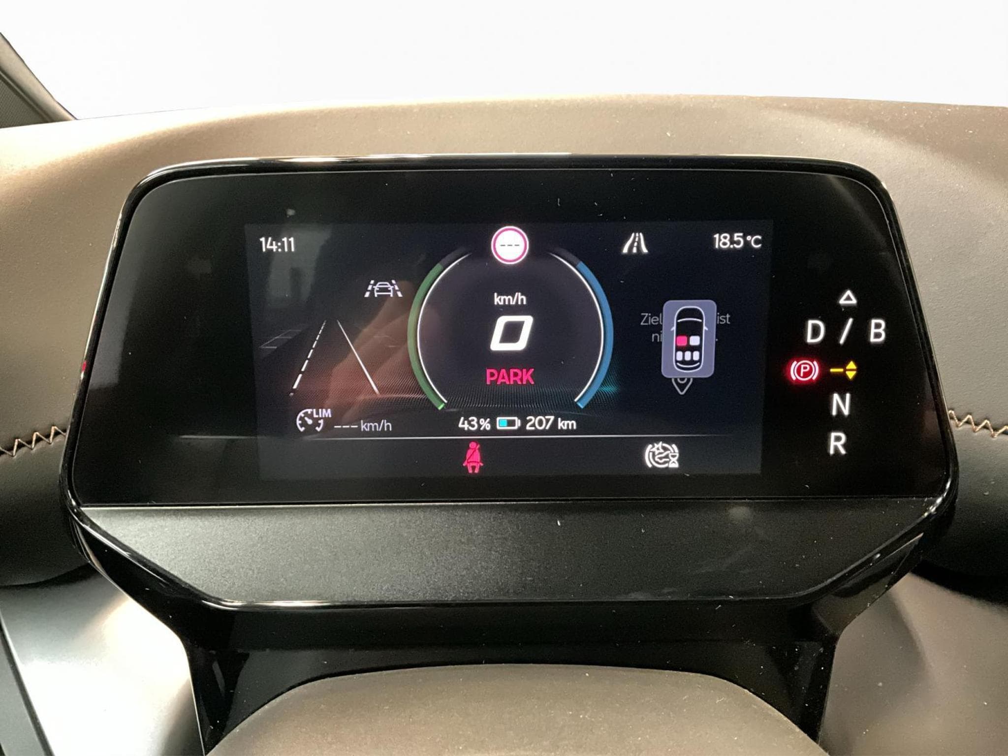 Cupra Born 77kWh+eBOOST+Tech.M+P.Skyline+P.Pilot (2025) - Photo 11