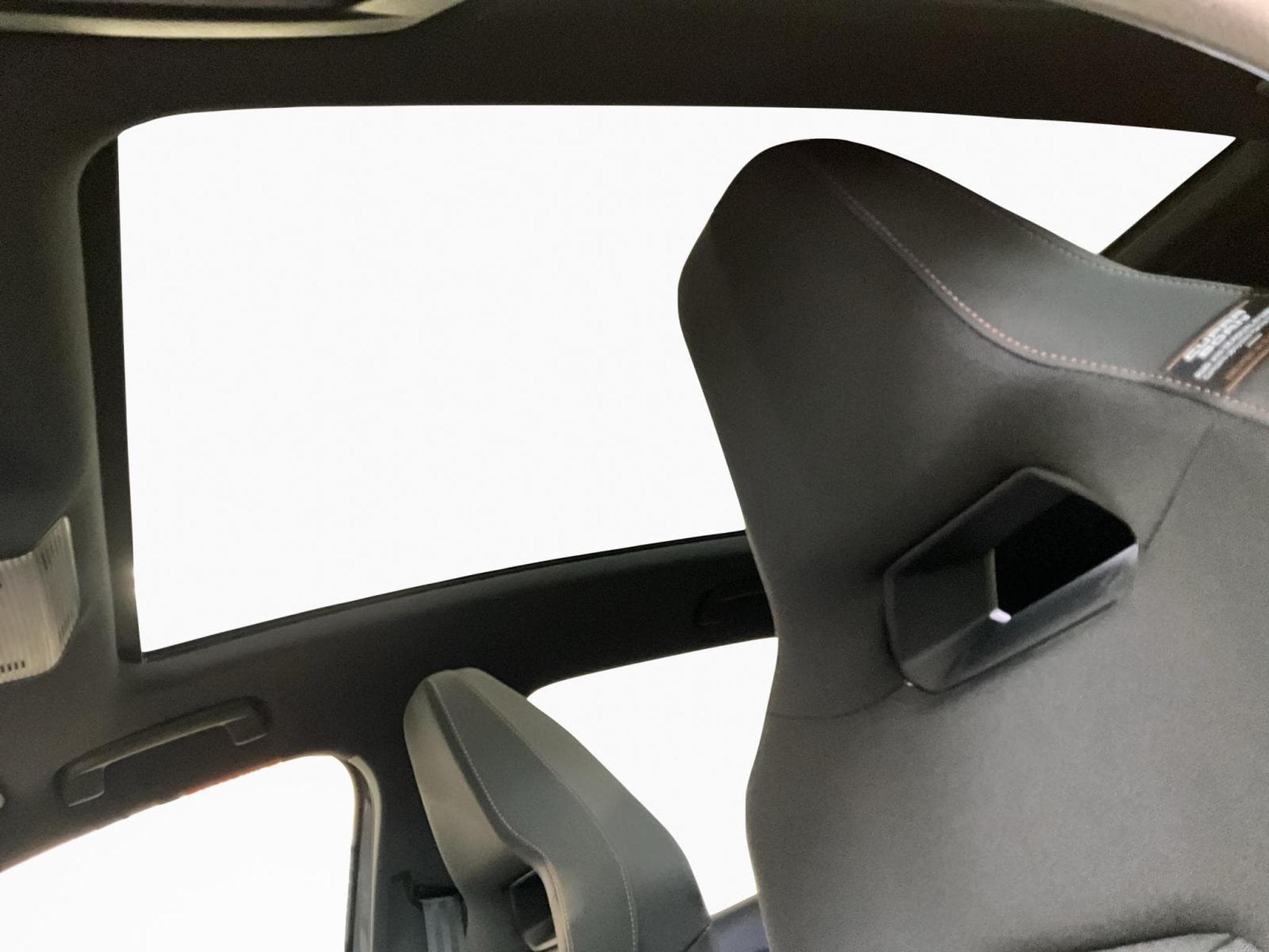 Cupra Born 77kWh+eBOOST+Tech.M+P.Skyline+P.Pilot (2025) - Photo 15