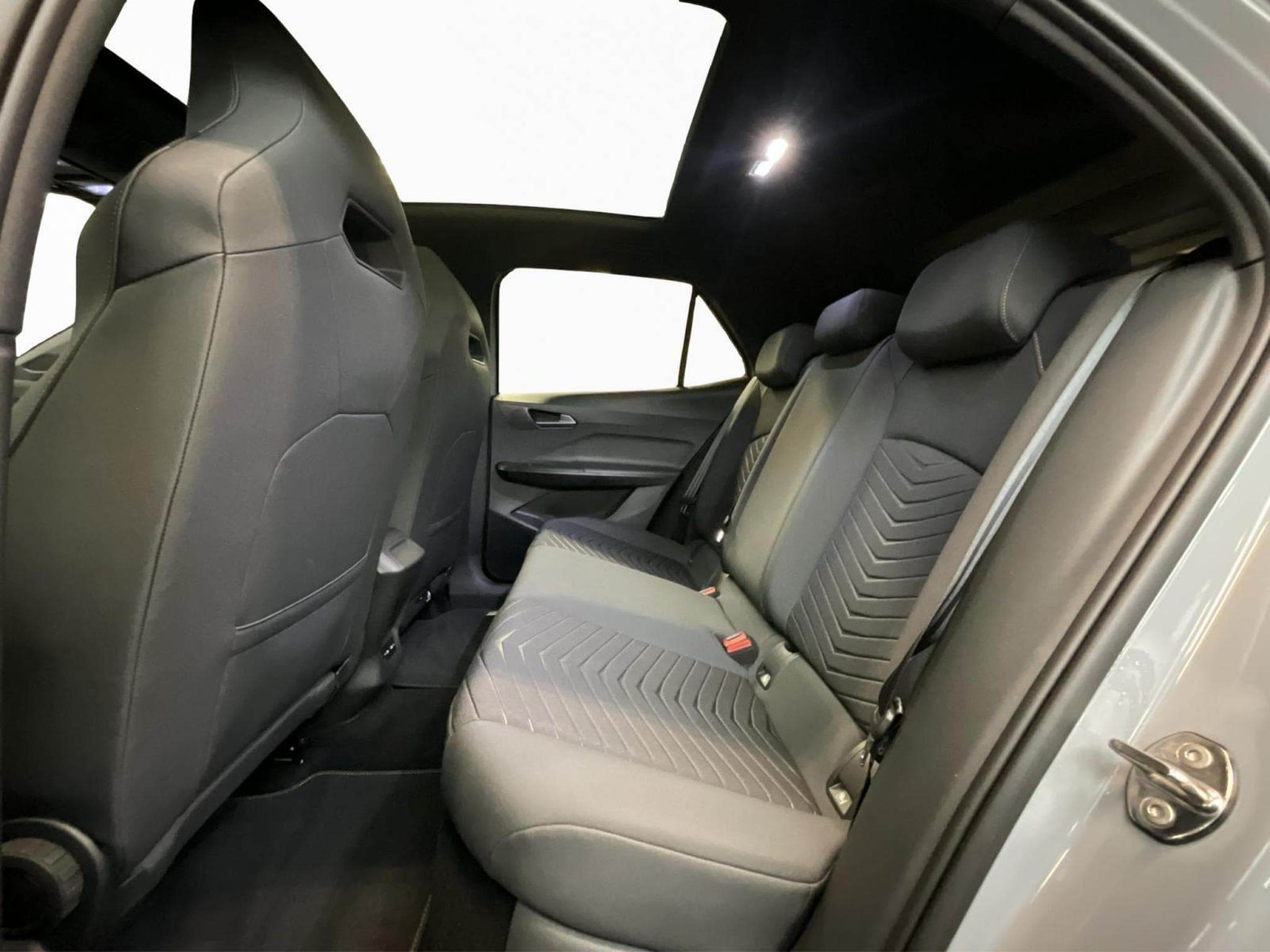 Cupra Born 77kWh+eBOOST+Tech.M+P.Skyline+P.Pilot (2025) - Photo 16