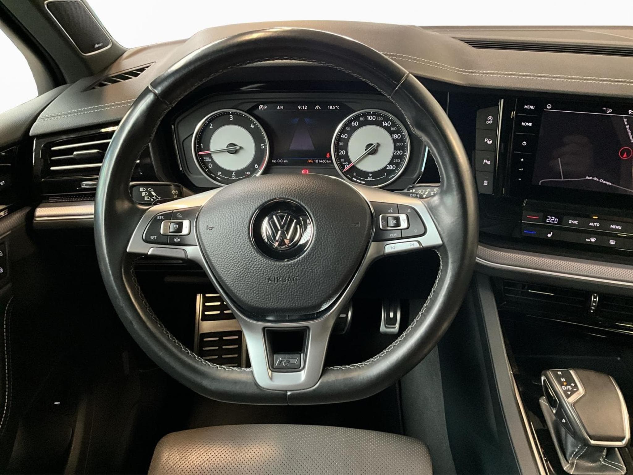 VW Touareg R-Line+V6+Black-Style+4M+Pano+Stand-H+Luft. (2019) - Foto 10