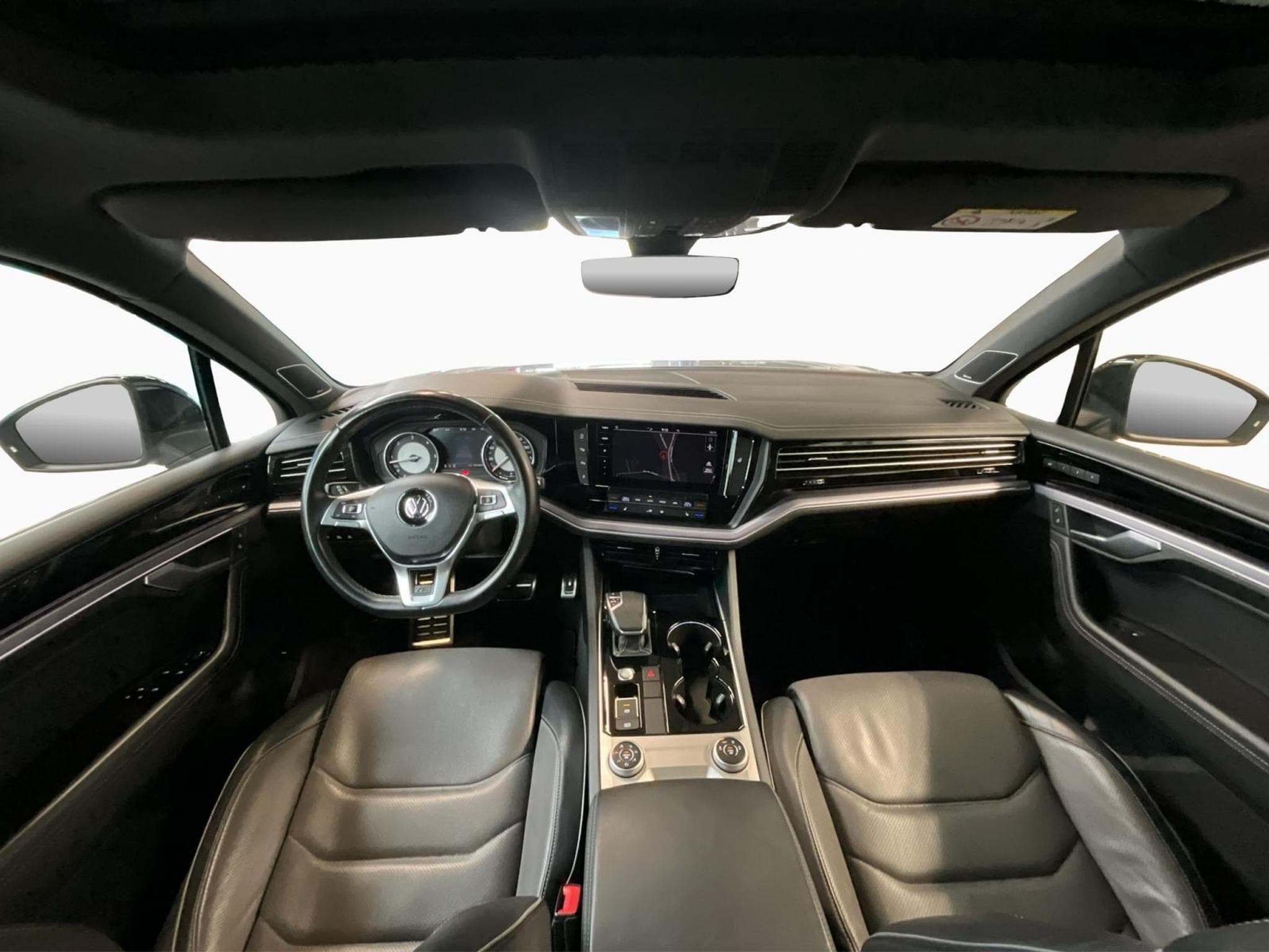 VW Touareg R-Line+V6+Black-Style+4M+Pano+Stand-H+Luft. (2019) - Foto 2