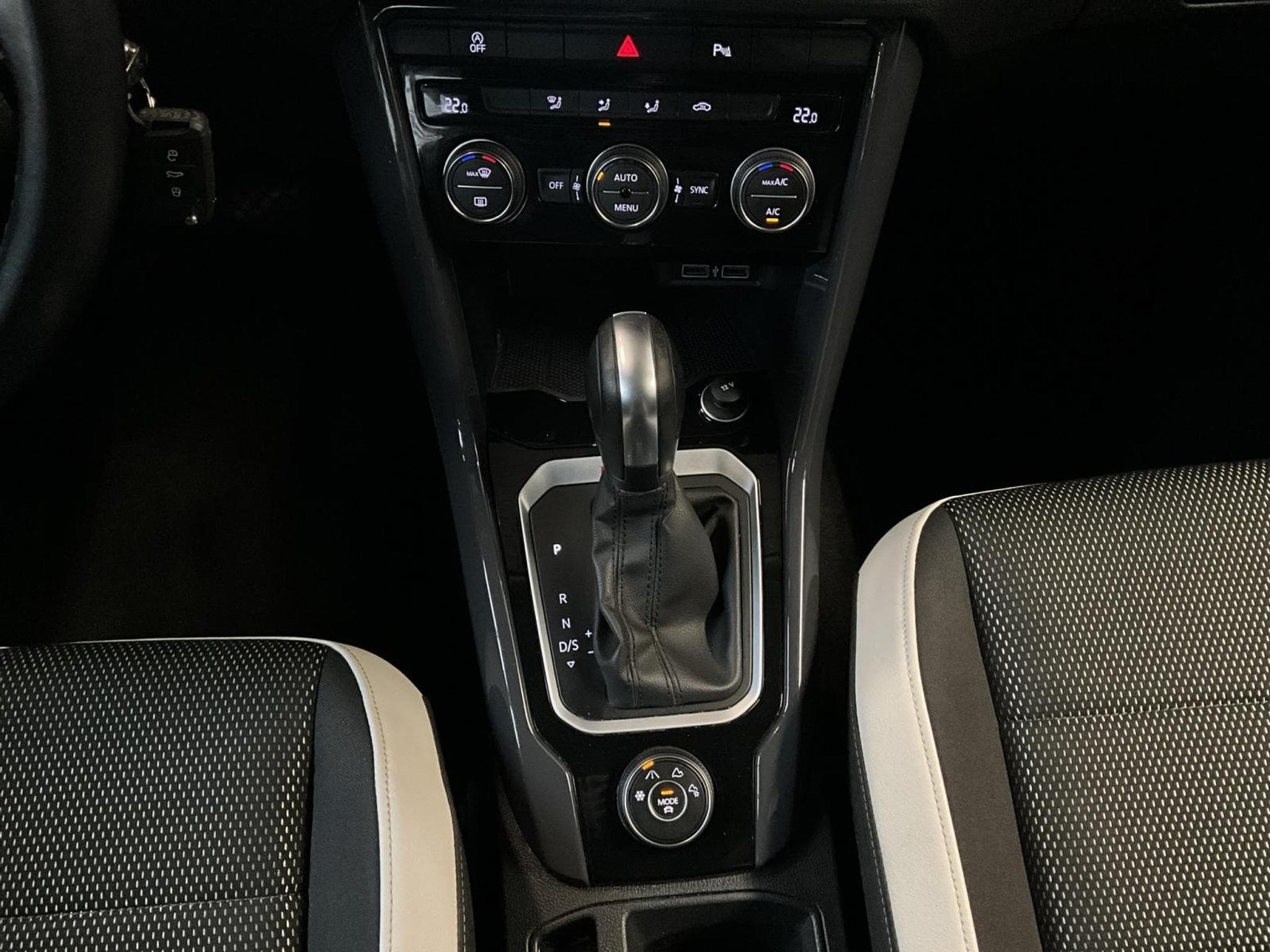 VW T-Roc Sport+DSG+4M+Led+Navi (2019) - Foto 12