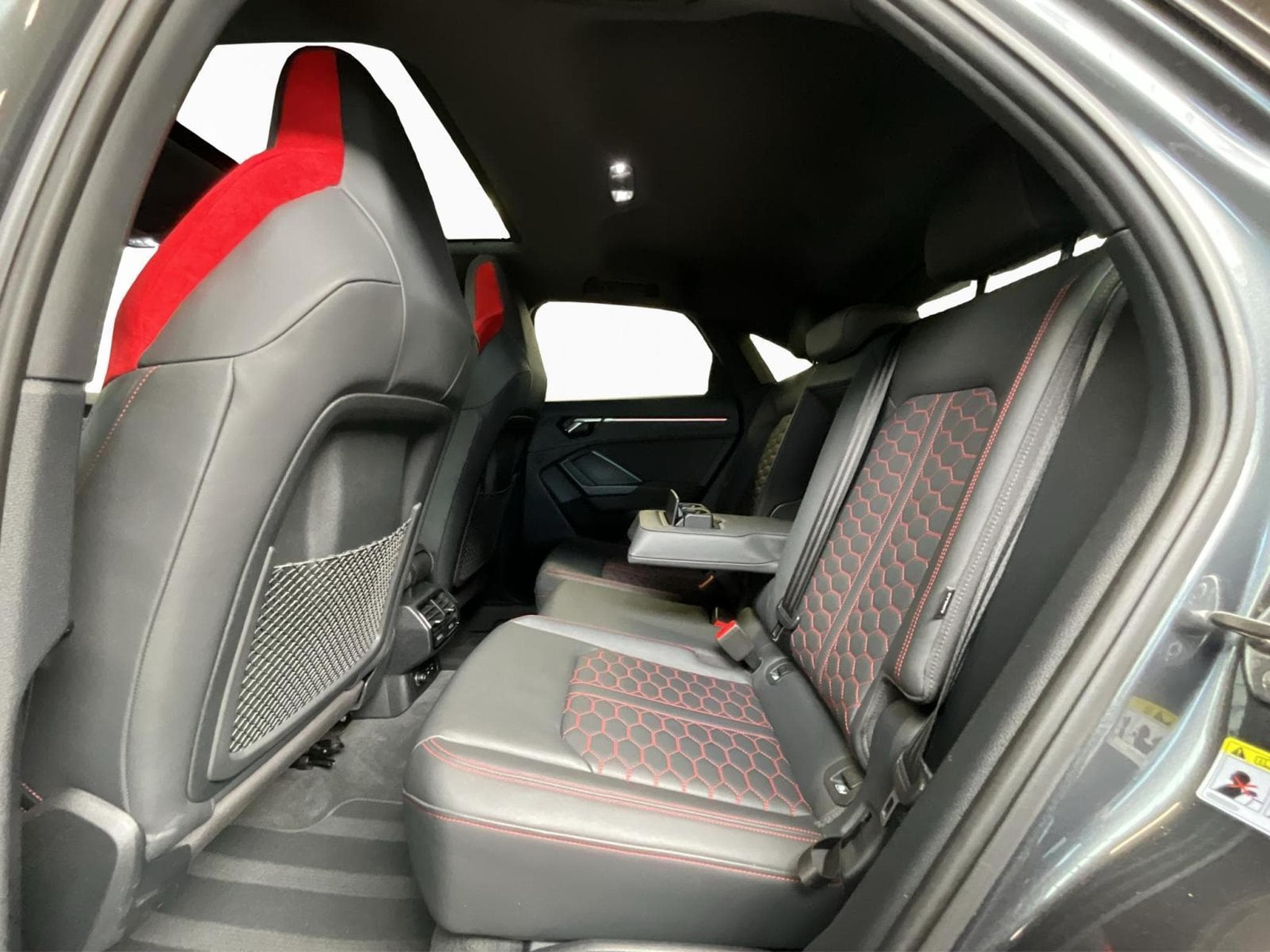 Audi RSQ3 SB+Quattro+S-tronic+Sonos+LED+Pano (2022) - Photo 16