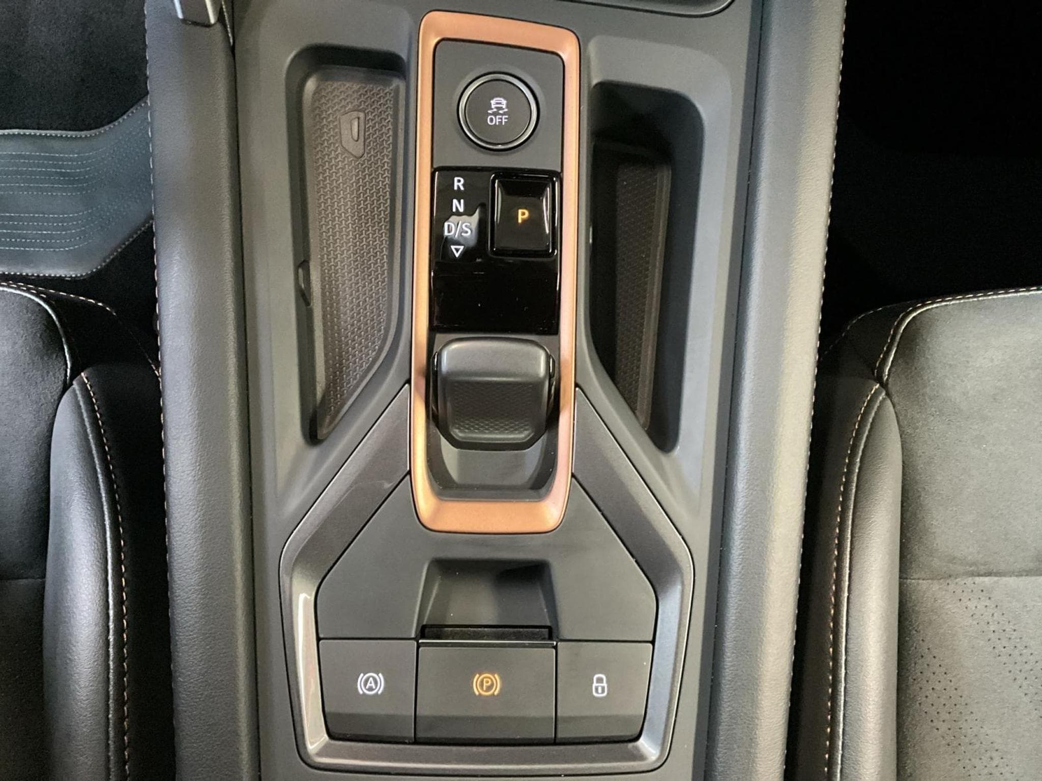 Cupra Leon VZ+DSG+Dinamica+Pure-Perf.+Int.-Drive (2025) - Photo 12