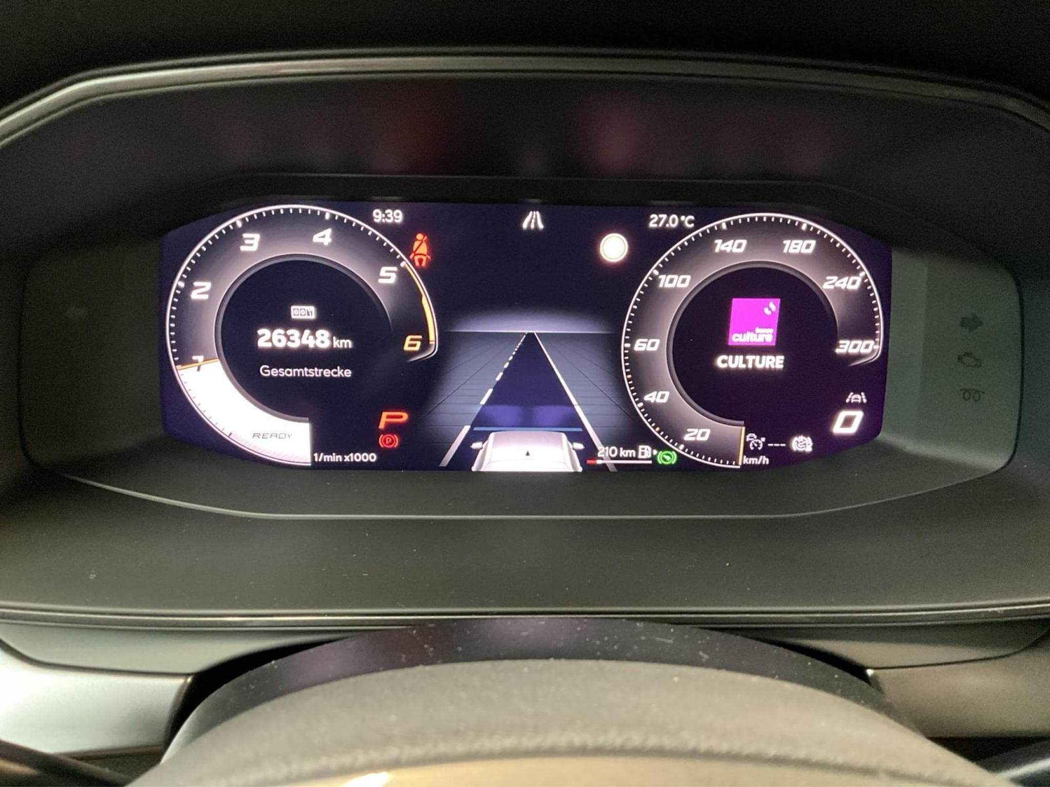 Cupra Leon TDI+DSG+Pure-Perf+Immersive-Sennheiser (2025) - Photo 11