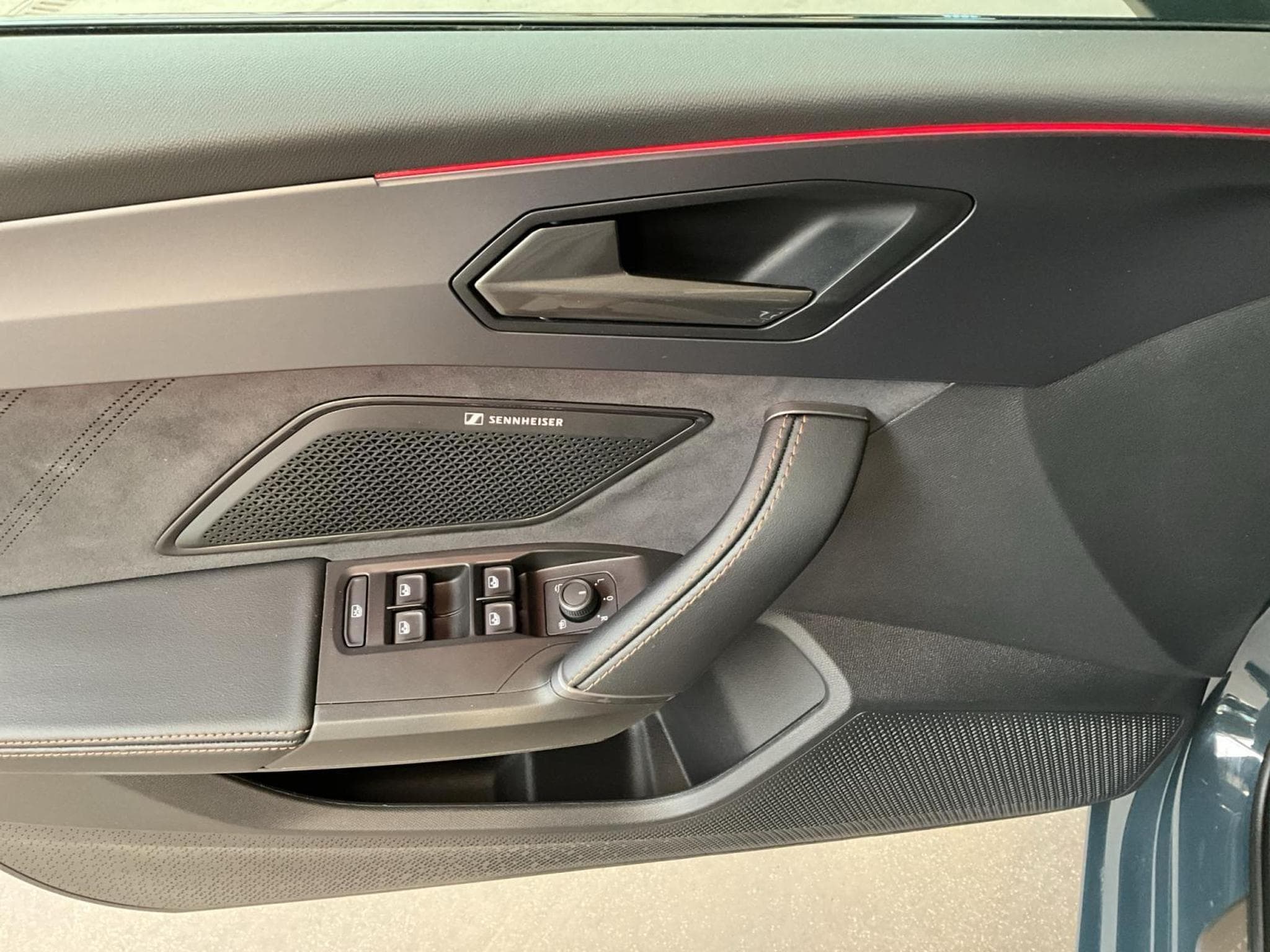 Cupra Leon TDI+DSG+Pure-Perf+Immersive-Sennheiser (2025) - Photo 14