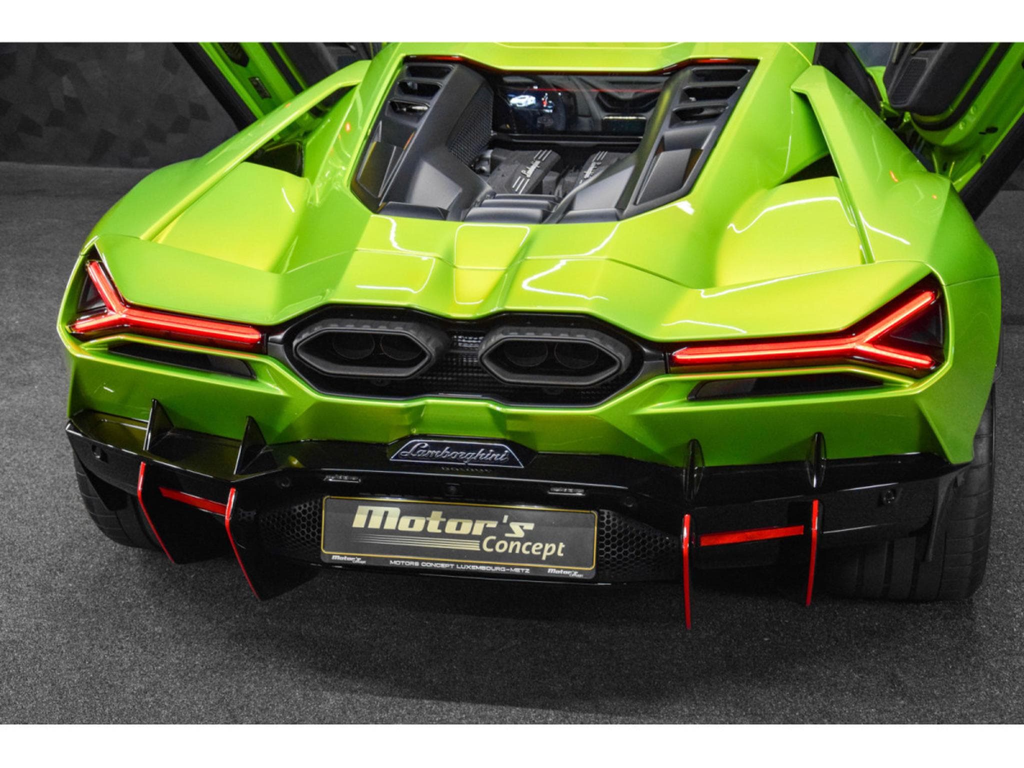 Lamborghini Revuelto AD PERSONAM - VERDE CITREA / ROSSO MARS (2025) - Foto 20