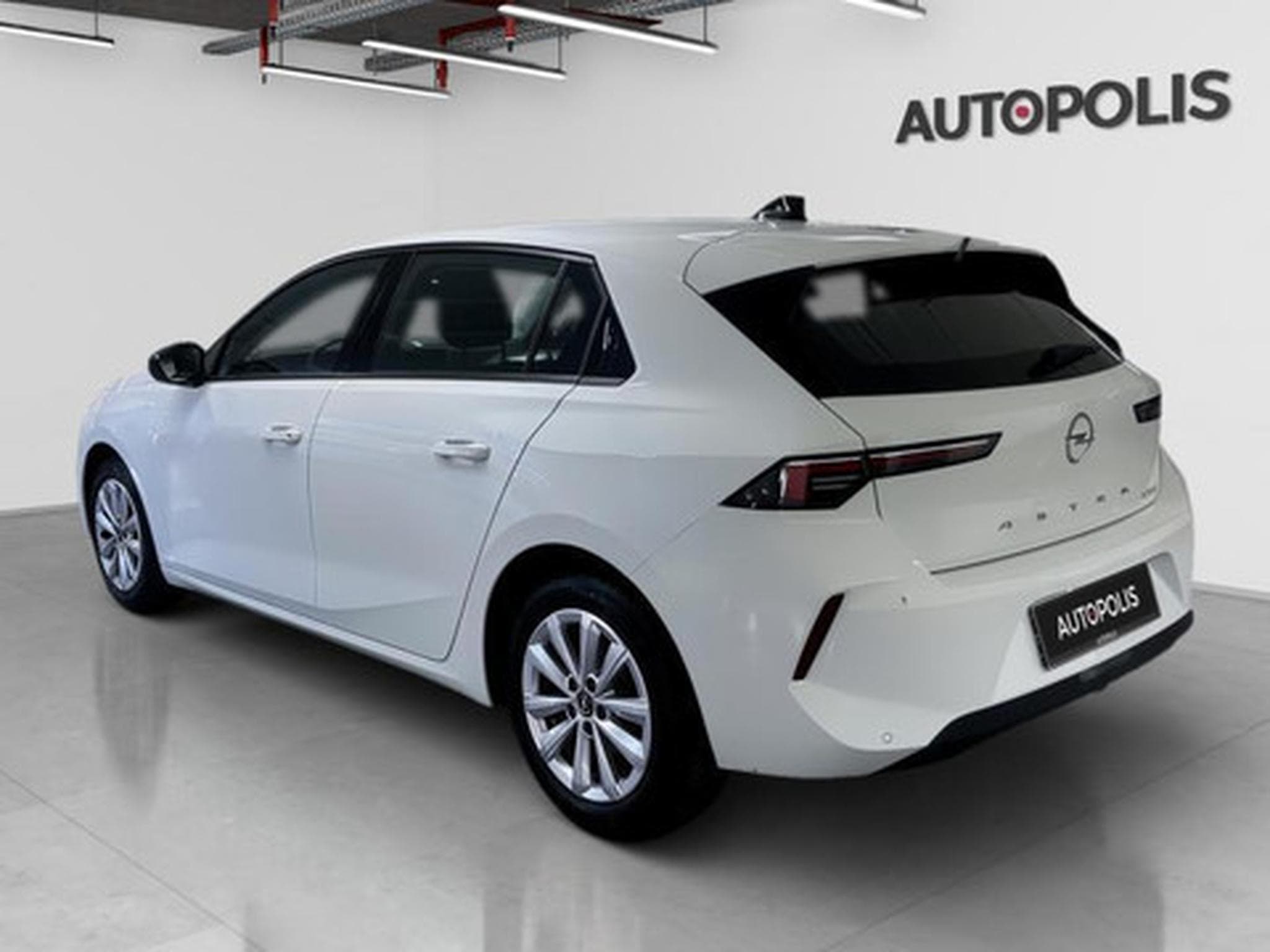 Opel Astra 1.2 Turbo 81kW S/S Edition (2023) - Foto 13