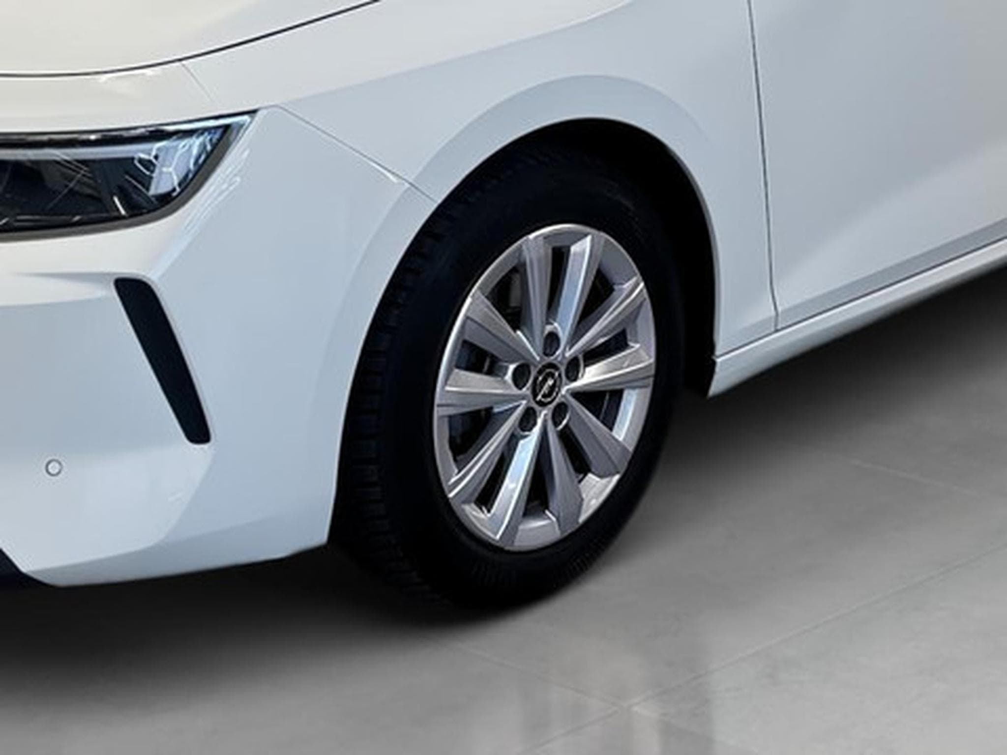 Opel Astra 1.2 Turbo 81kW S/S Edition (2023) - Foto 20