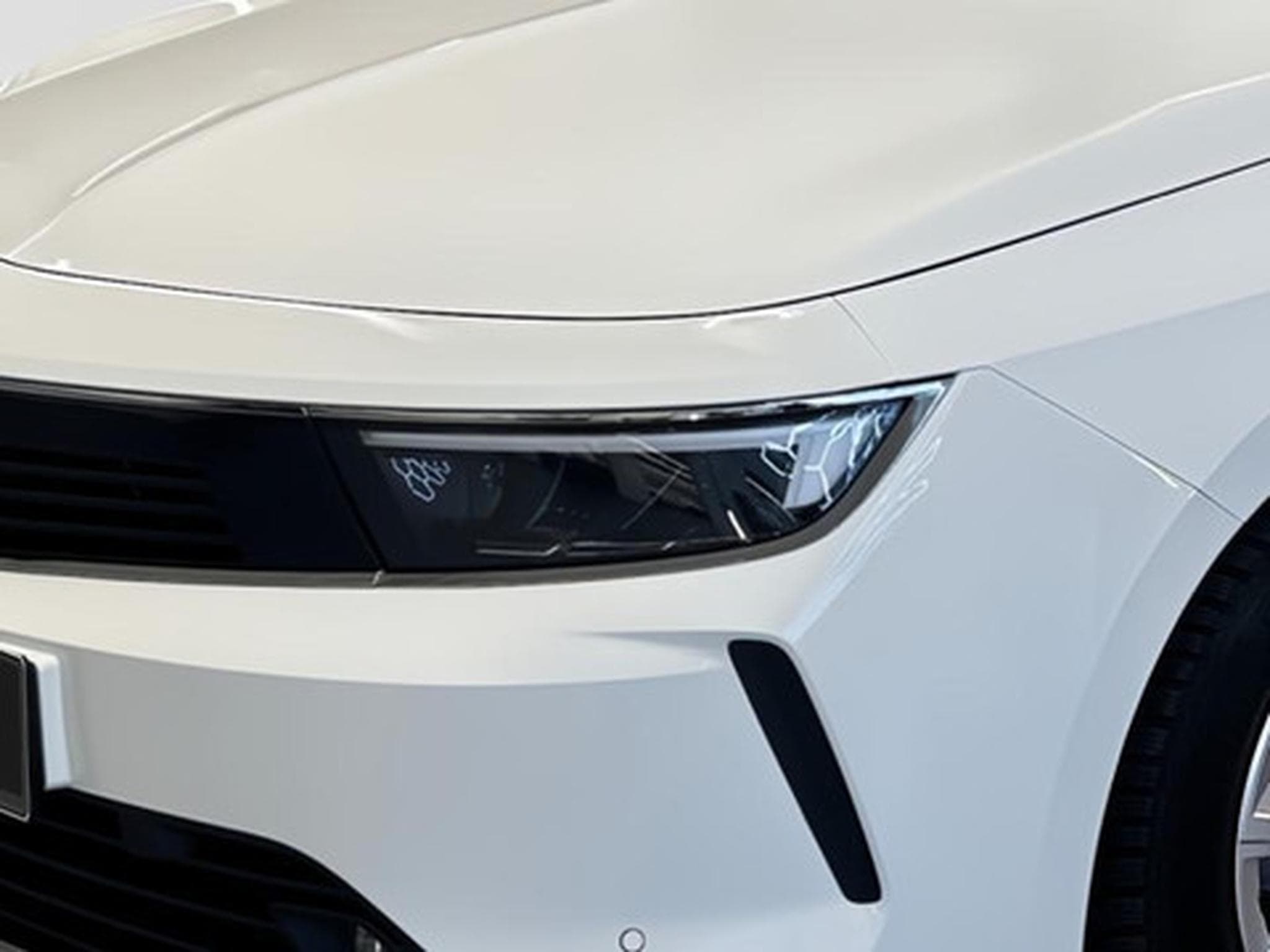 Opel Astra 1.2 Turbo 81kW S/S Edition (2023) - Foto 21