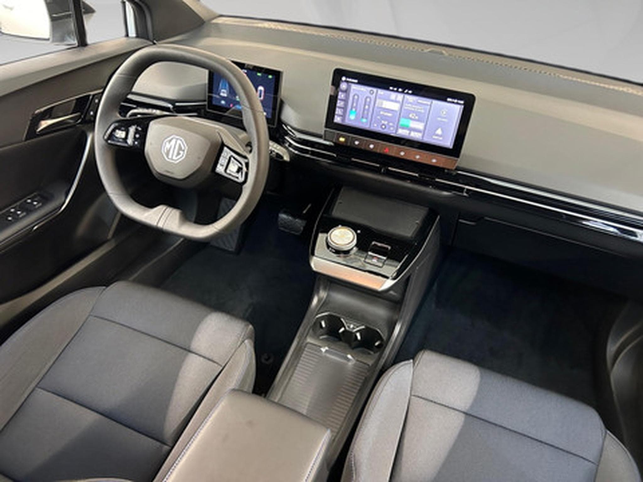 MG MG4 STANDARD (2023) - Foto 20