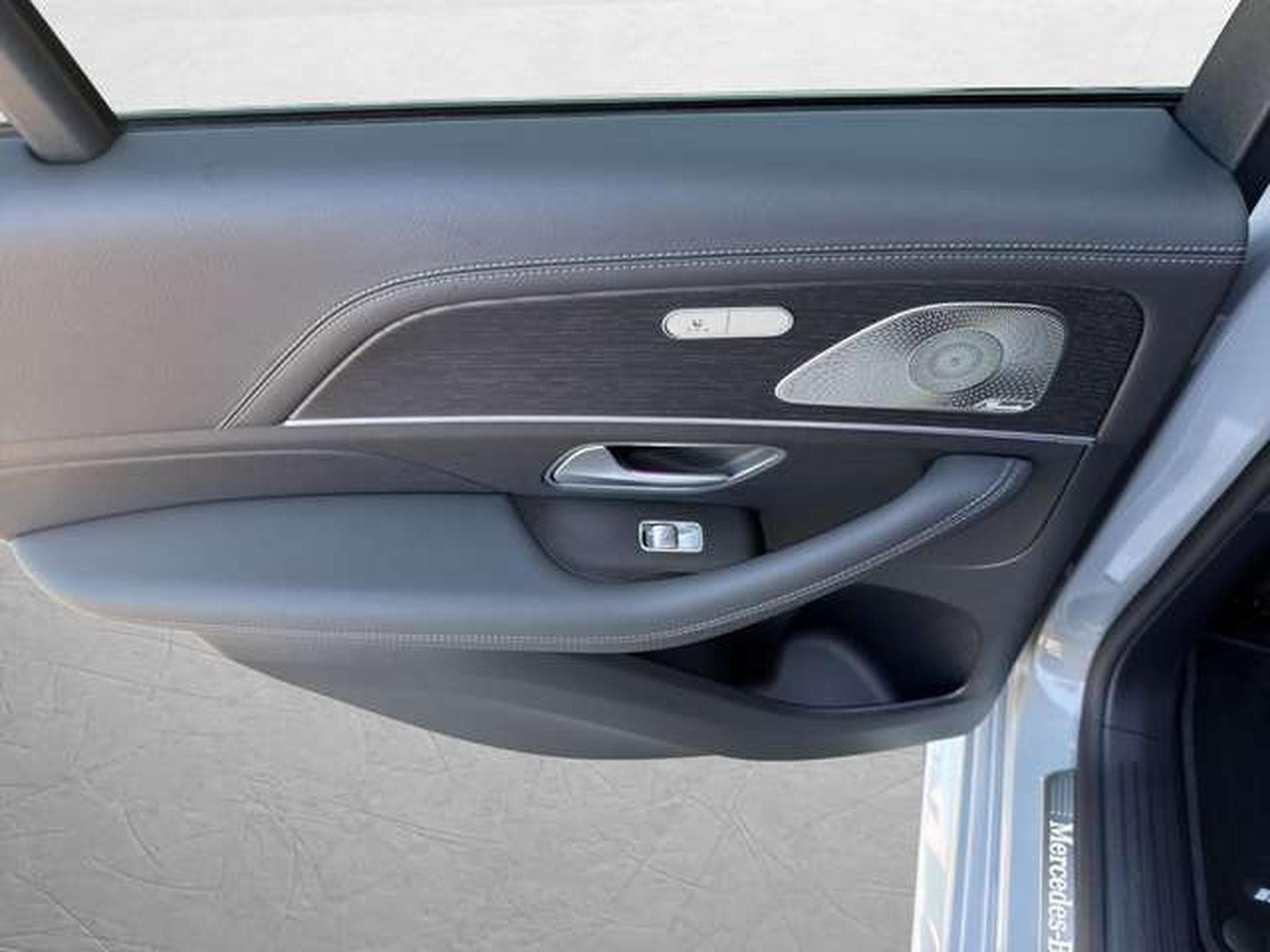 Mercedes GLE 450 d AMG Line/Designo/Pano/Night/Head-up (2025) - Photo 17
