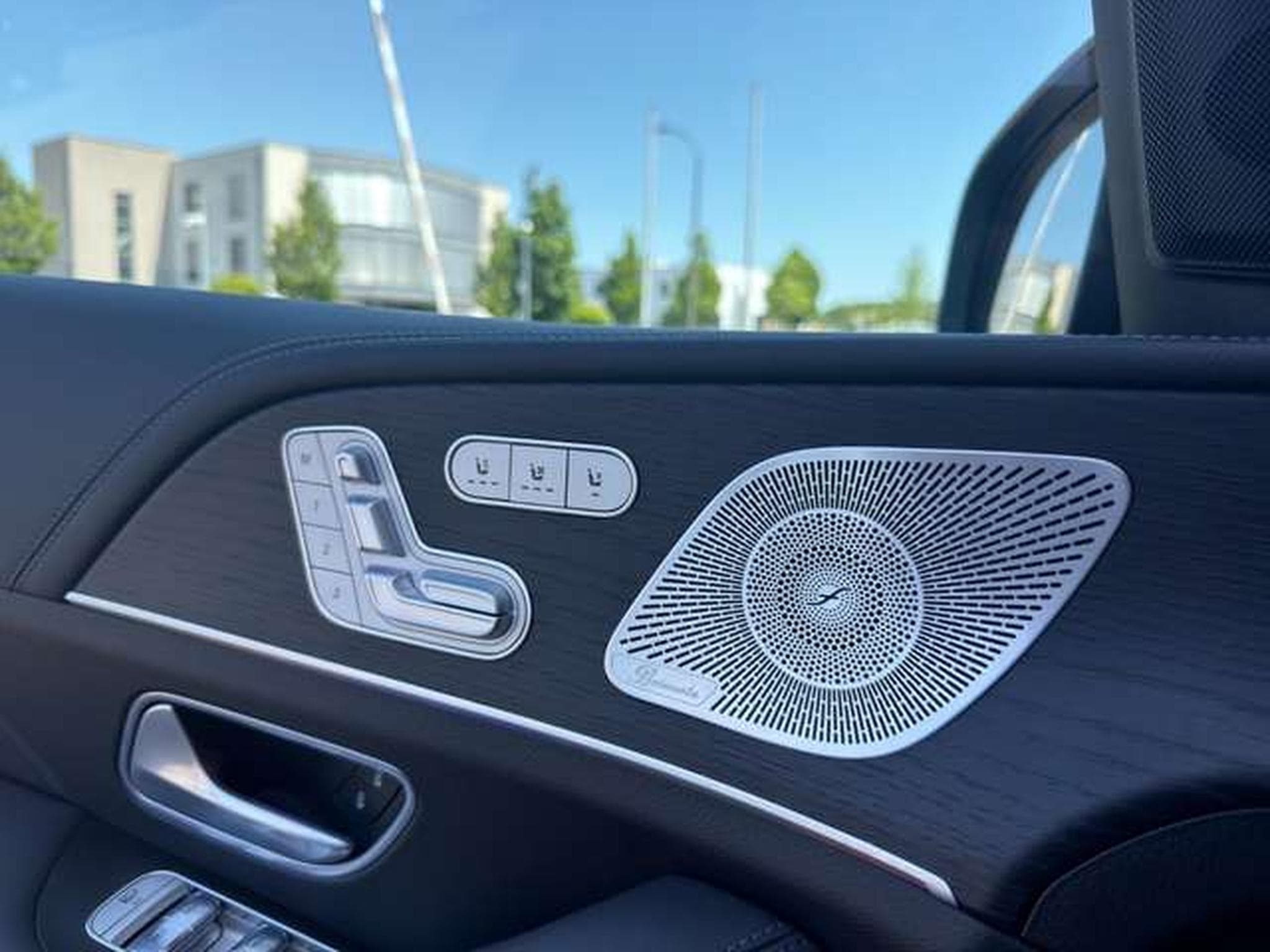 Mercedes GLE 450 d AMG Line/Designo/Pano/Night/Head-up (2025) - Photo 29