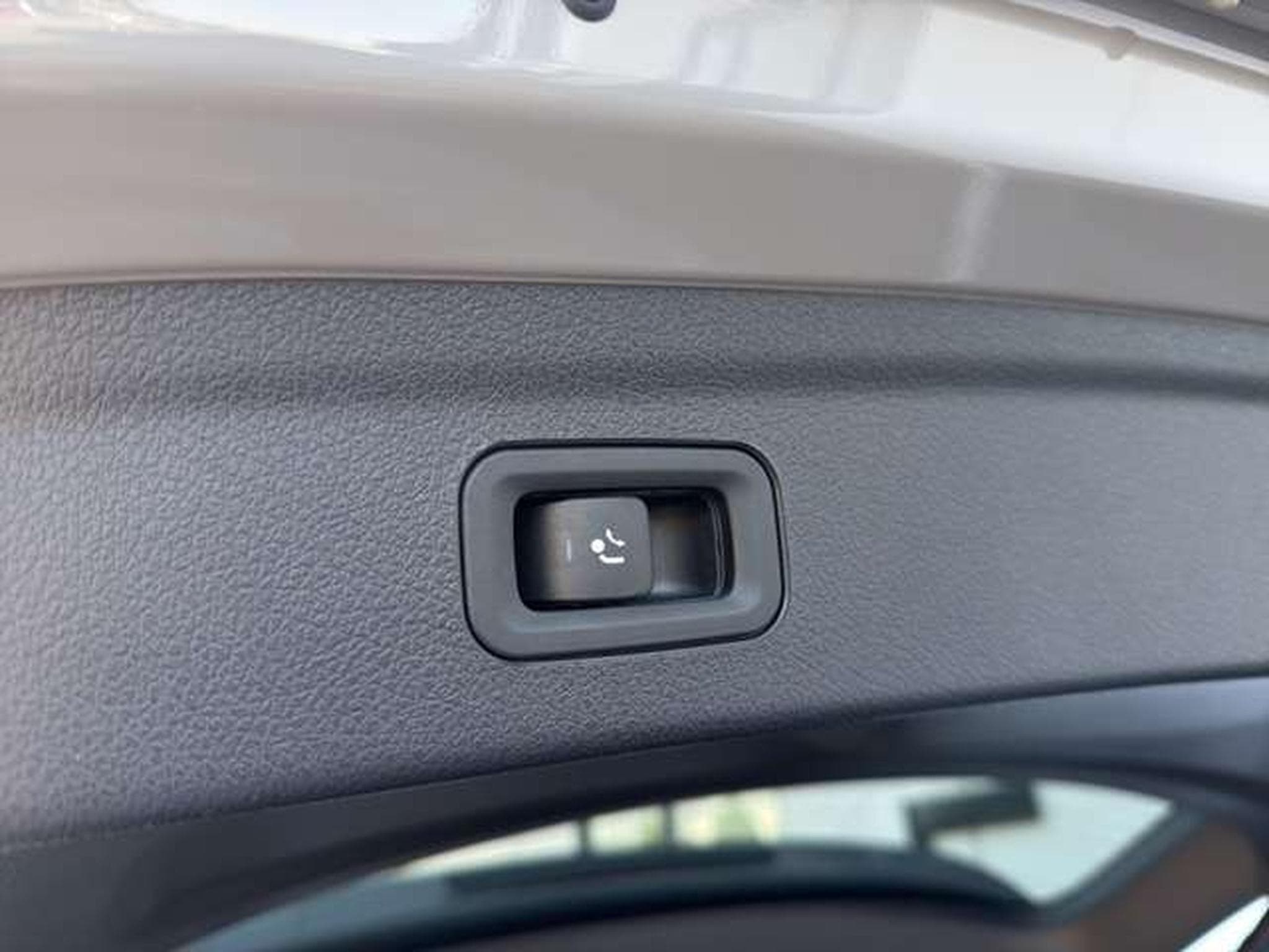 Mercedes GLE 450 d AMG Line/Designo/Pano/Night/Head-up (2025) - Photo 34