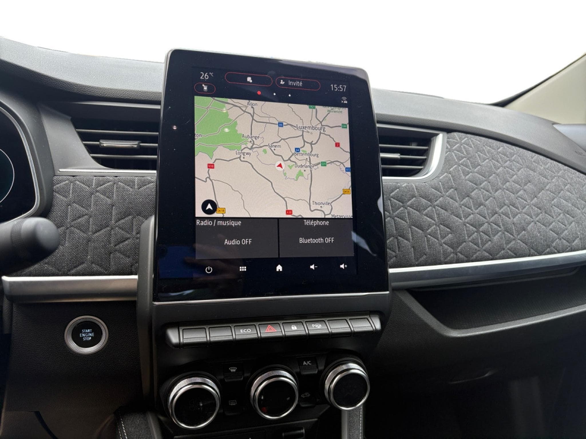 Renault Zoé ICONIC EV50 135HP (2024) - Photo 9