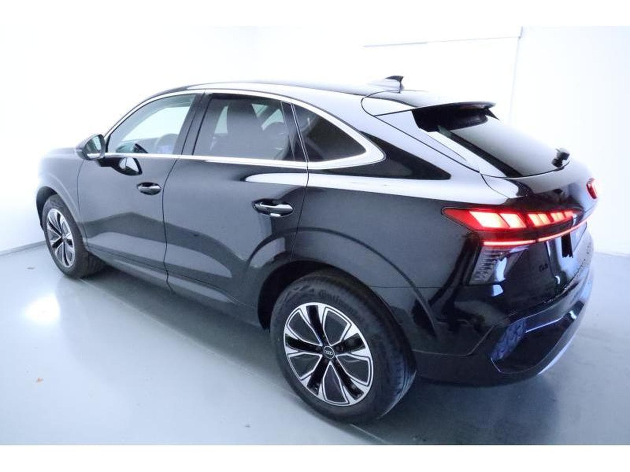 Audi Q3 Sportback (2026) - Photo 16