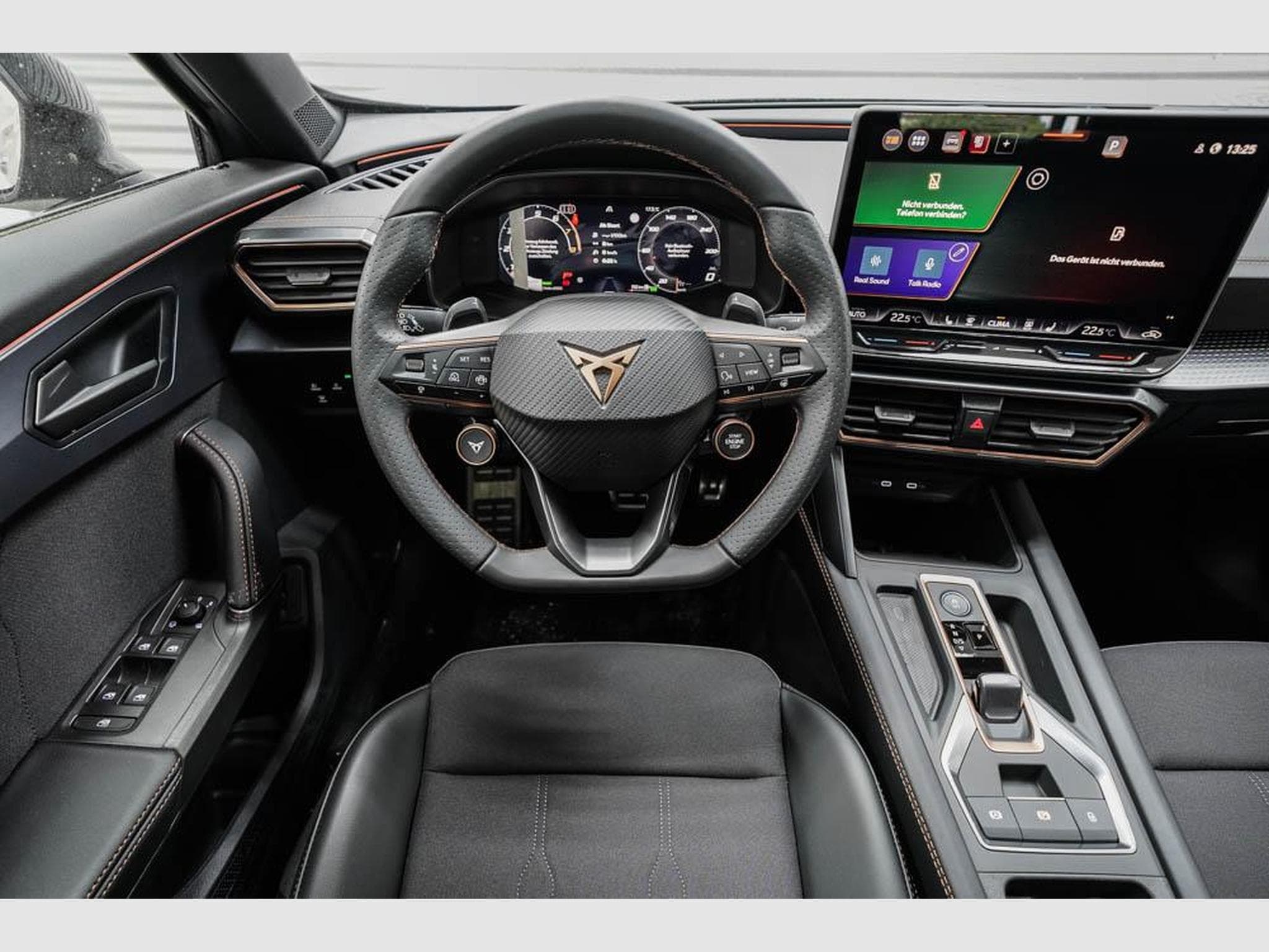 Cupra Formentor 1,5 eTSI DSG (2026) - Photo 8