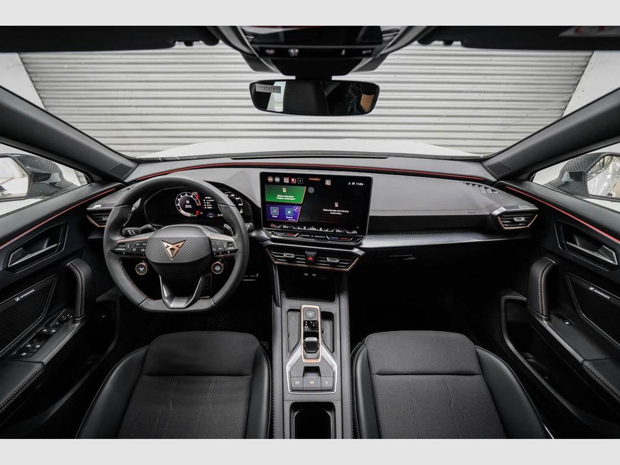 Cupra Formentor 1,5 eTSI DSG (2026) - Photo 6