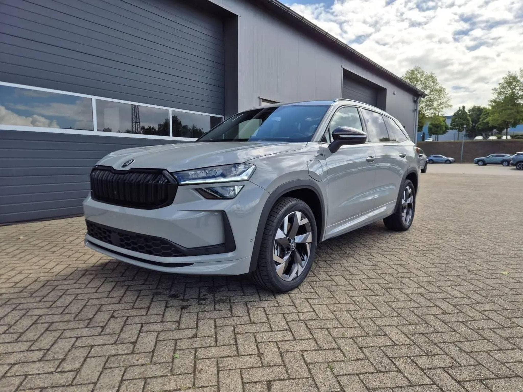 Skoda Kodiaq Sportline 1.5 TSI (2026) - Photo 8