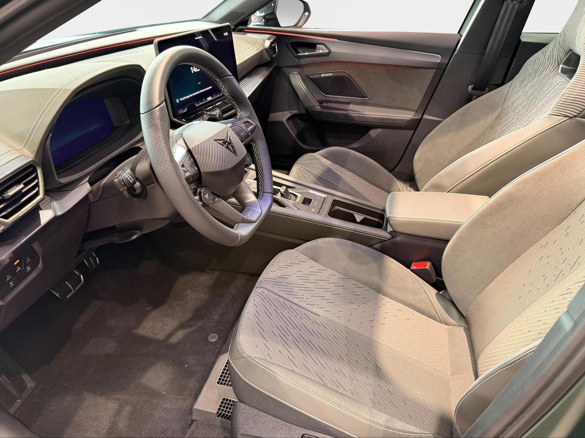 Cupra Leon VZ (2026) - Photo 5