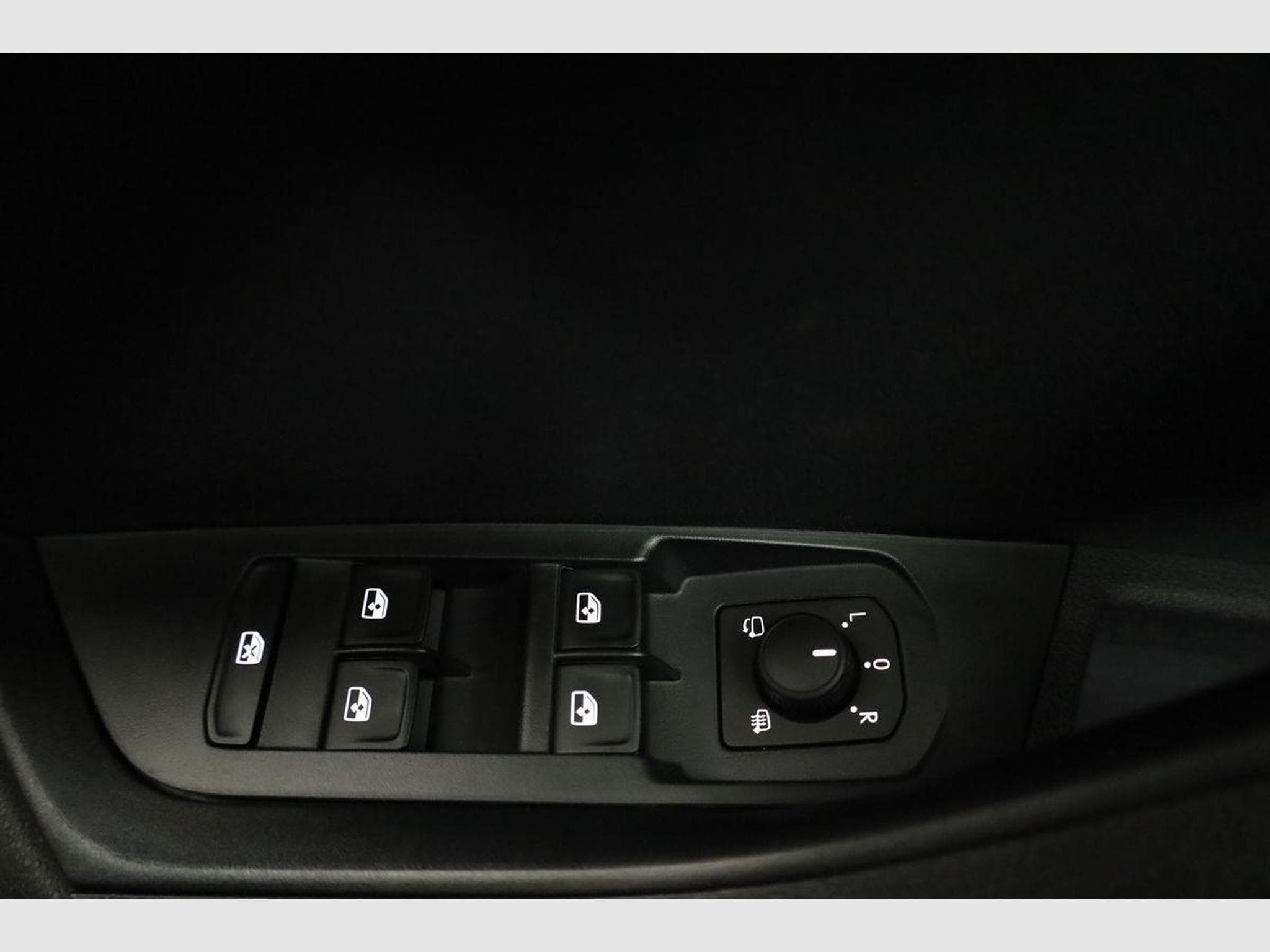 Skoda Karoq Selection 4x4 (2026) - Photo 7
