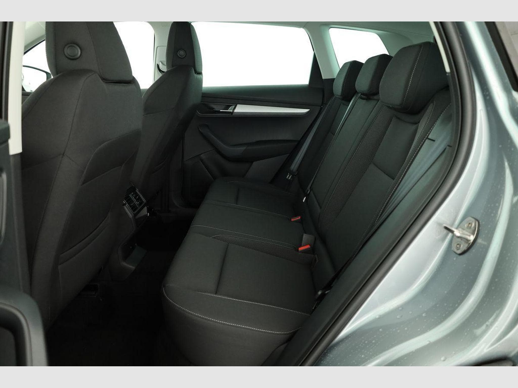 Skoda Karoq Selection 4x4 (2026) - Photo 11