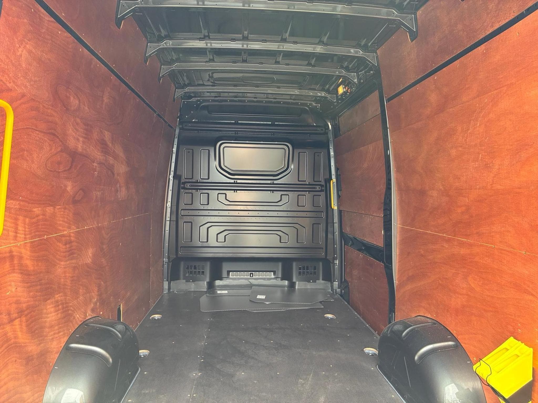 VW Crafter Kasten 35 mittellang Hochdach FWD (2026) - Foto 9