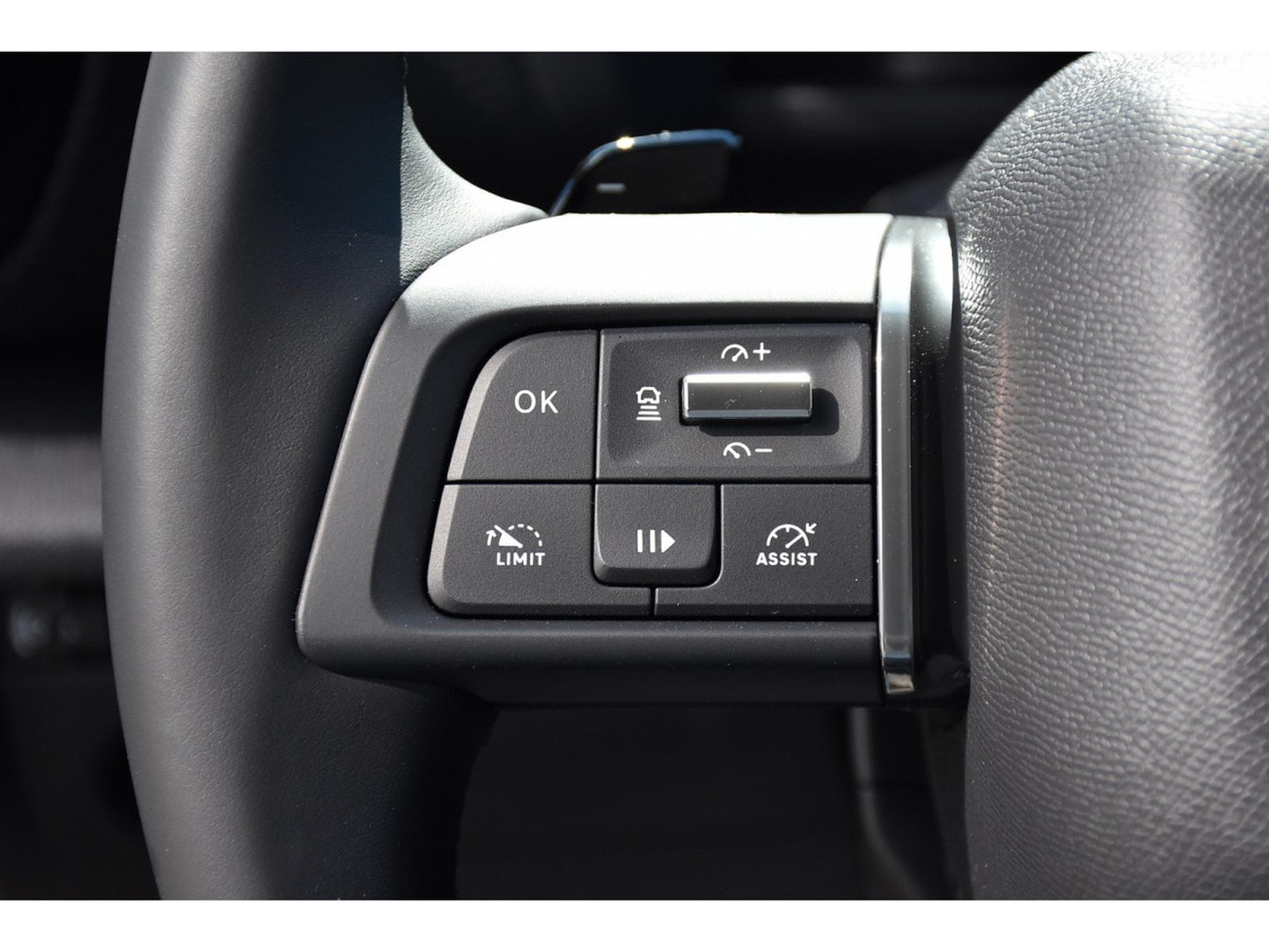 Citroën C4 1.2 PureTech 130 EAT8 MAX ACC HUD LANE SIDE CAM360 NEUVE (2025) - Foto 18