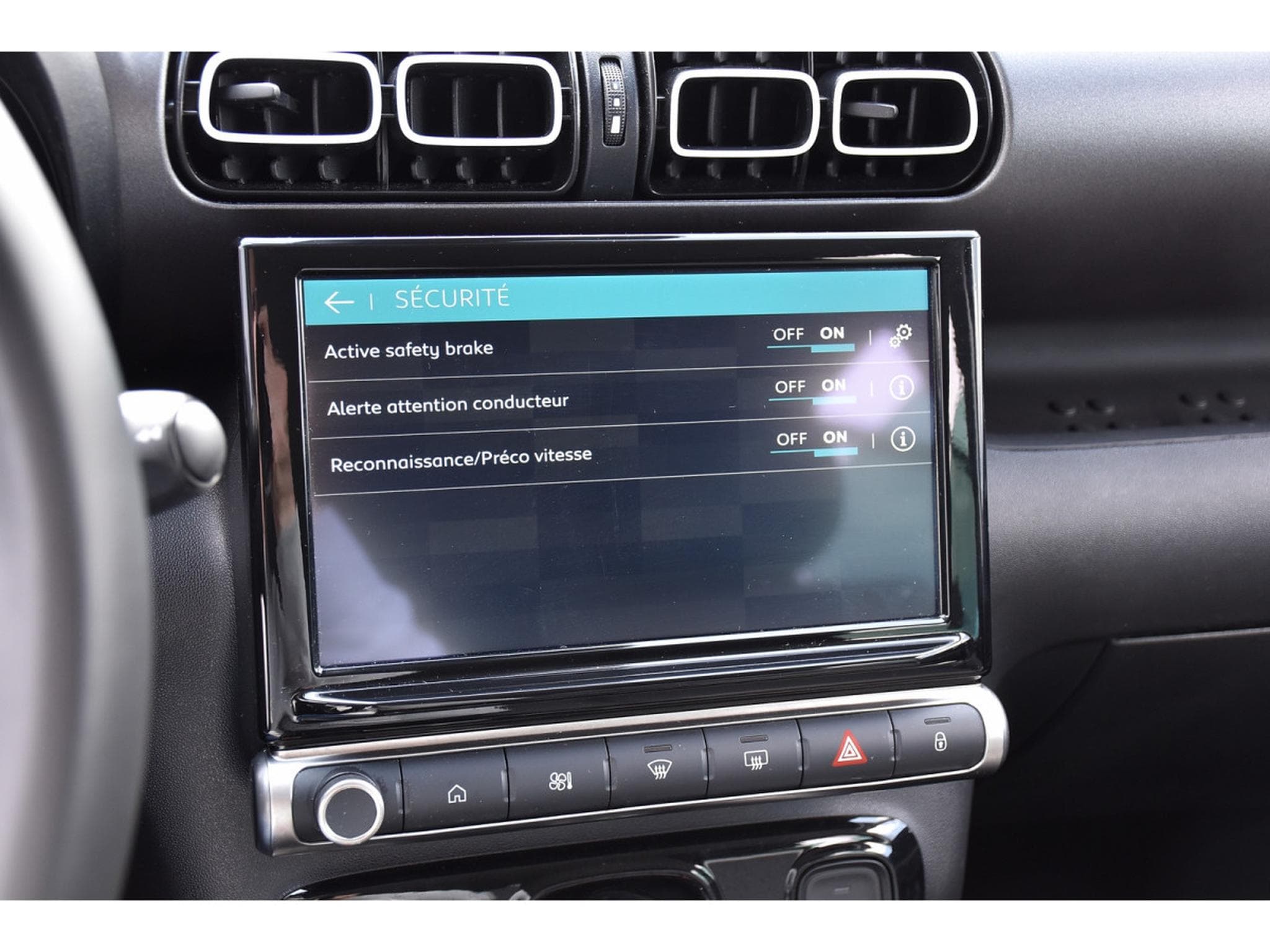 Citroën C3 Aircross 1.2 PureTech 110 MAX REGUL GPS LANE HUD GRIP CAM JA17 1°MAIN (2024) - Foto 14