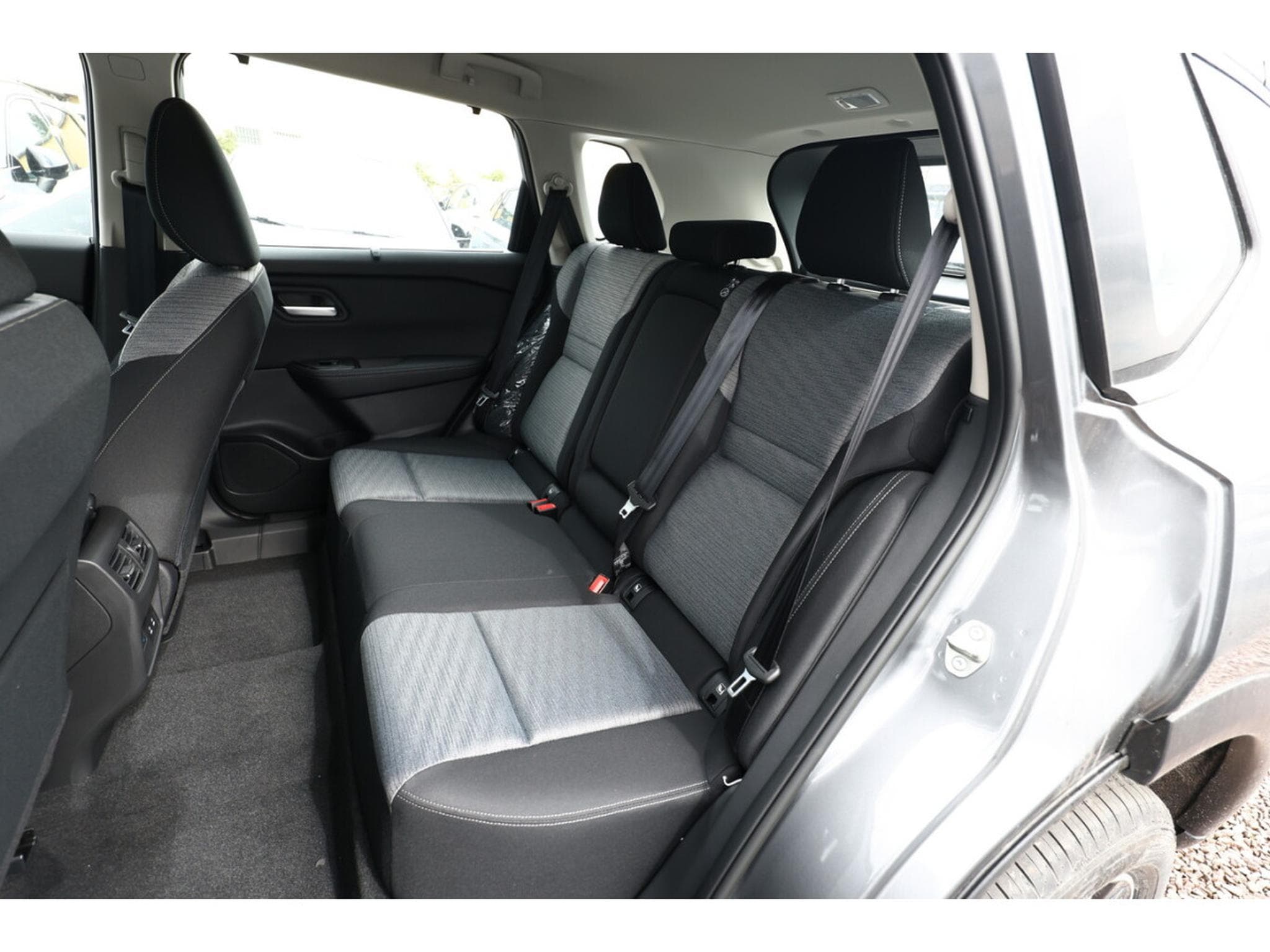 Nissan X-Trail 1.5 VC-T MHEV 163 AUTO Acenta (2026) - Photo 8