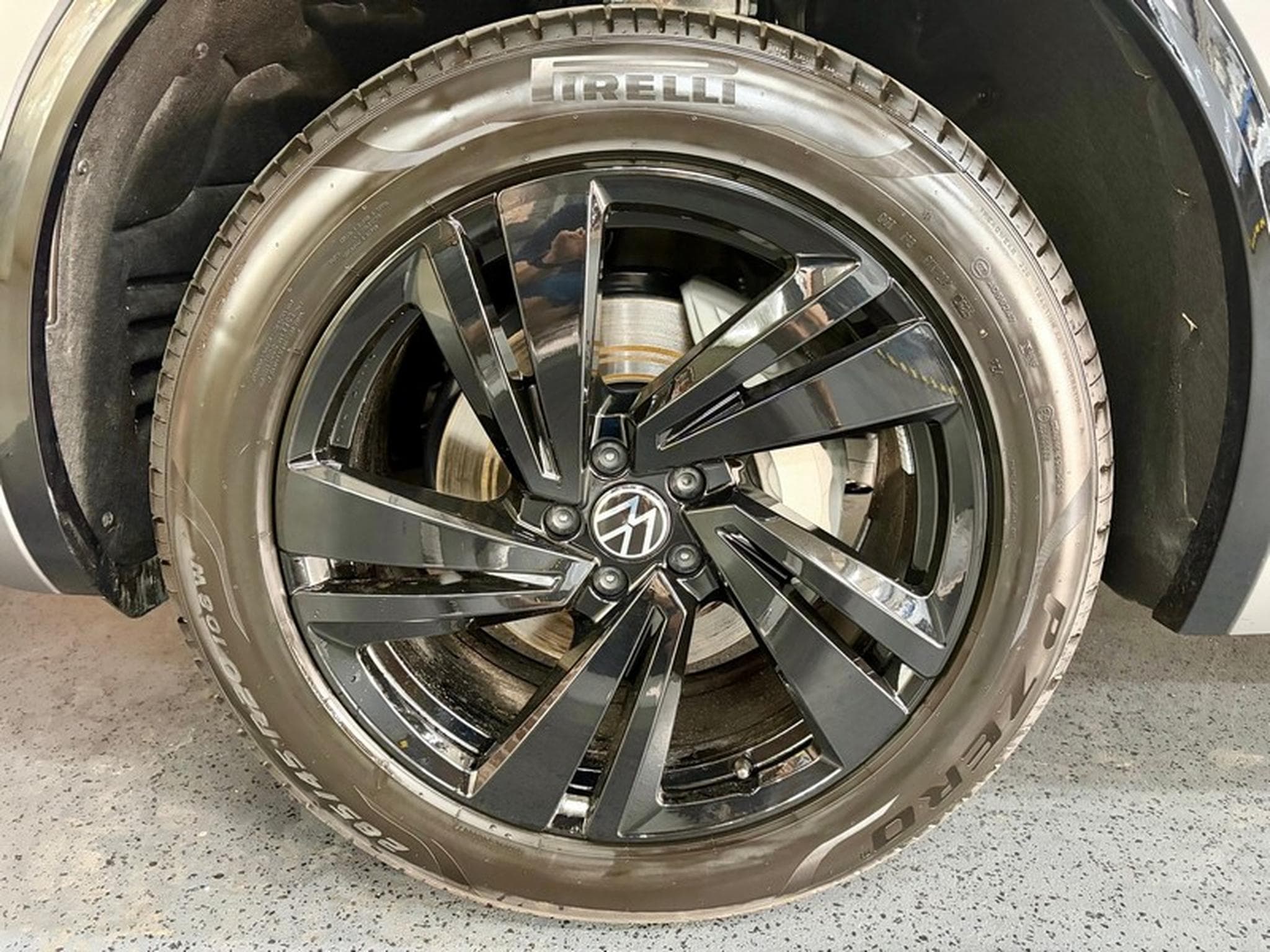 VW Touareg Touareg 3.0 V6 286cv Auto 4Motion R-LINE Final Edition (2026) - Photo 3