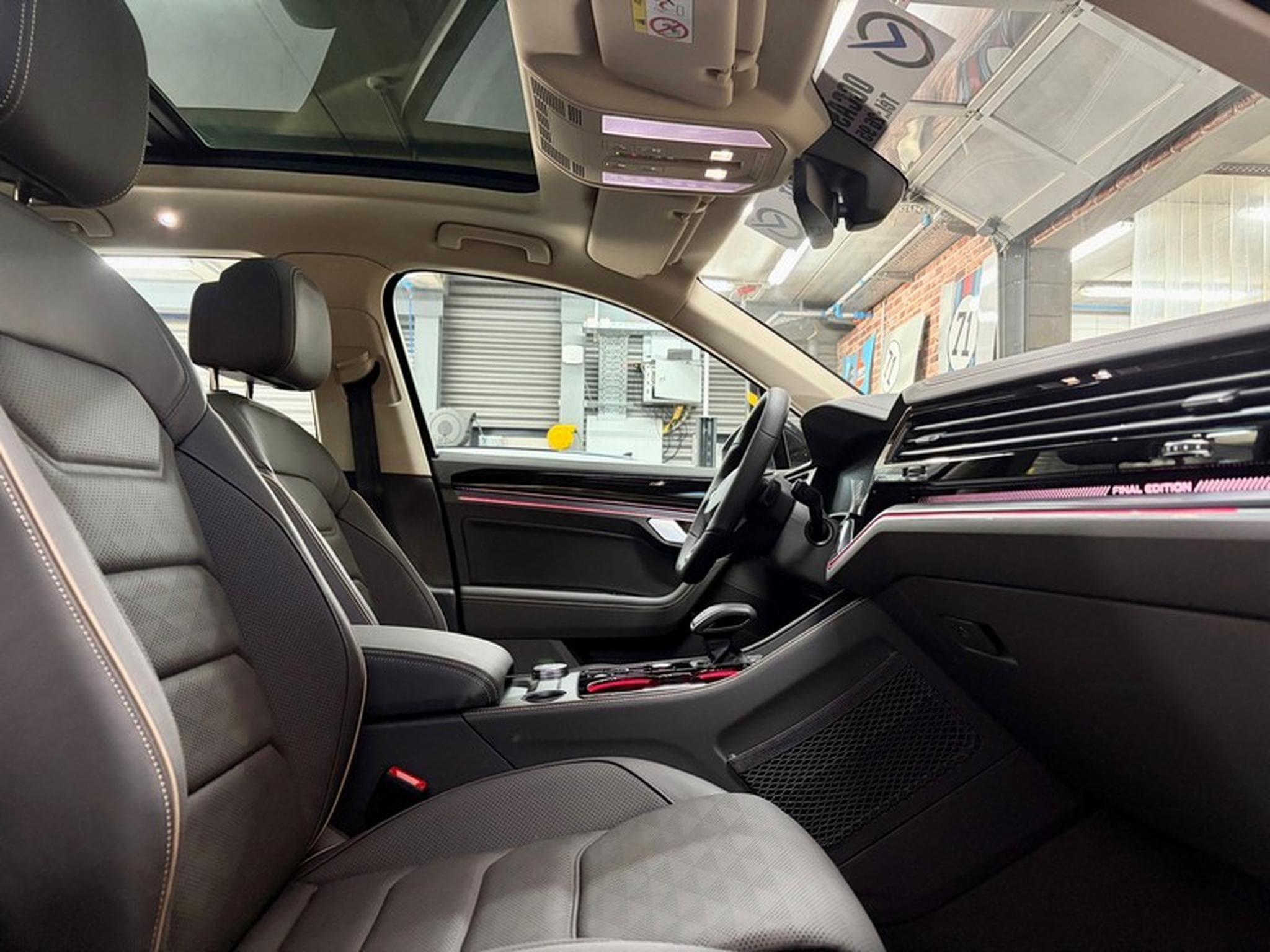 VW Touareg Touareg 3.0 V6 286cv Auto 4Motion R-LINE Final Edition (2026) - Photo 8