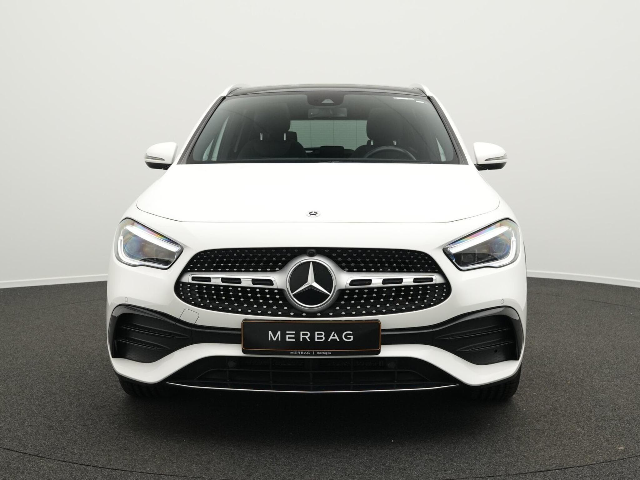 Mercedes GLA 250 AMG-Line Multi+Kamera+Pano+Distr+19" (1970) - Photo 2