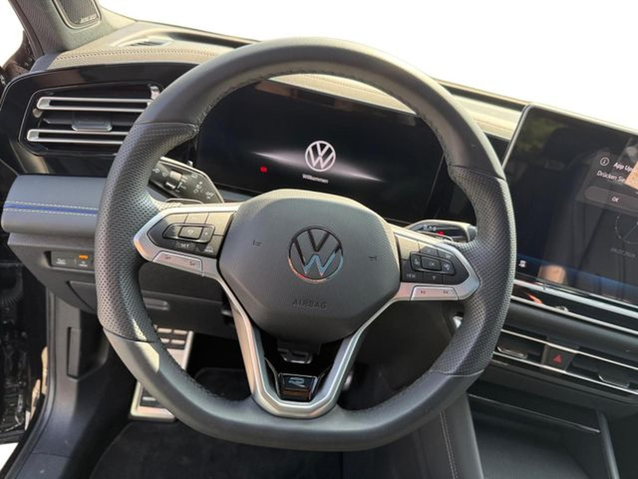 VW Tiguan Tiguan 2.0 TDI R-Line Black Style, AHK, DCC, 2f. (2024) - Photo 13