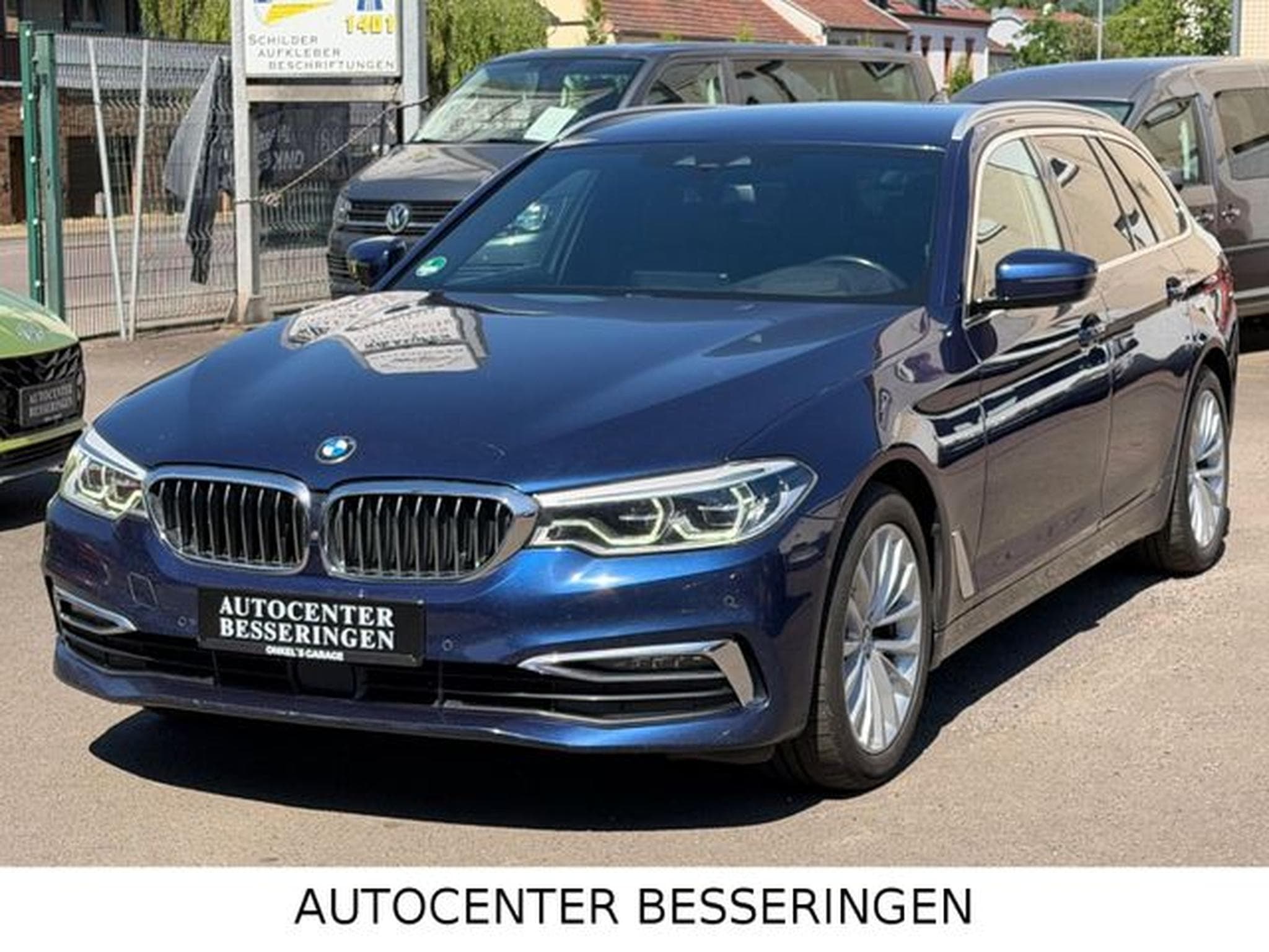 BMW 520 520 d xDrive Luxury Line * DISPLAY-KEY * (2019) - Photo 2