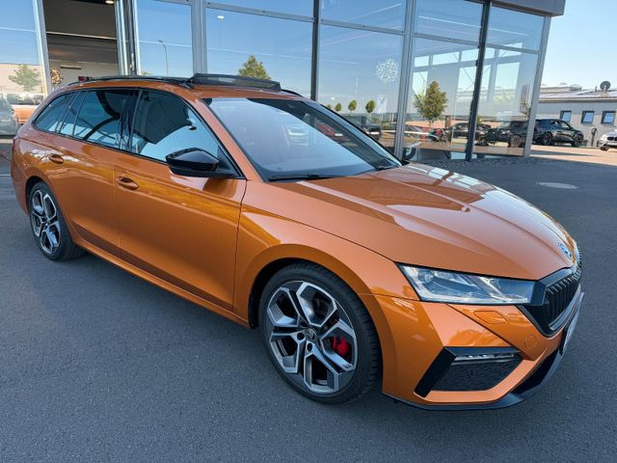 Skoda Octavia Octavia 2,0TDi Kombi RS Pano 19" AHK DCC Matrix (2023) - Photo 4