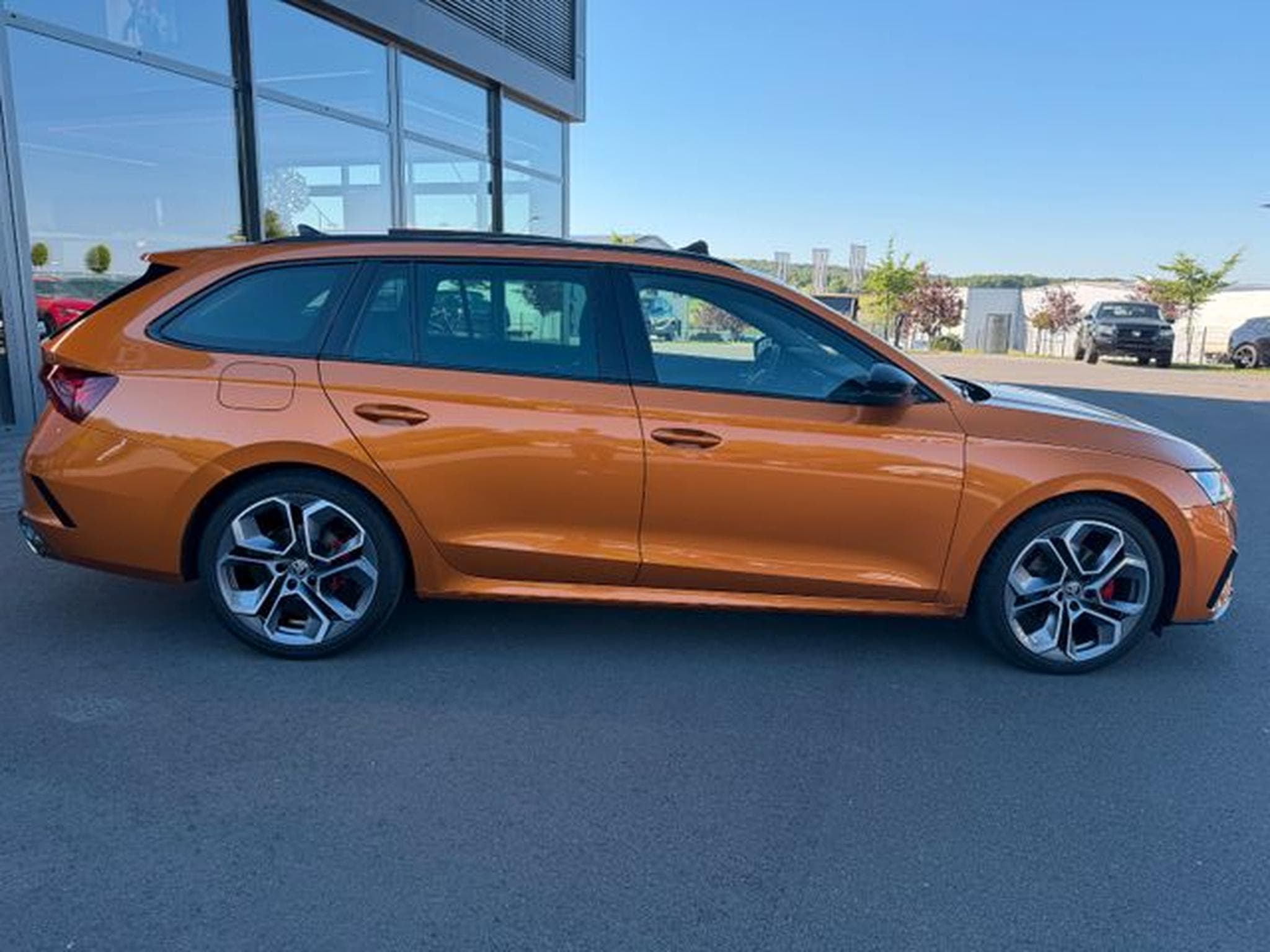 Skoda Octavia Octavia 2,0TDi Kombi RS Pano 19" AHK DCC Matrix (2023) - Photo 5