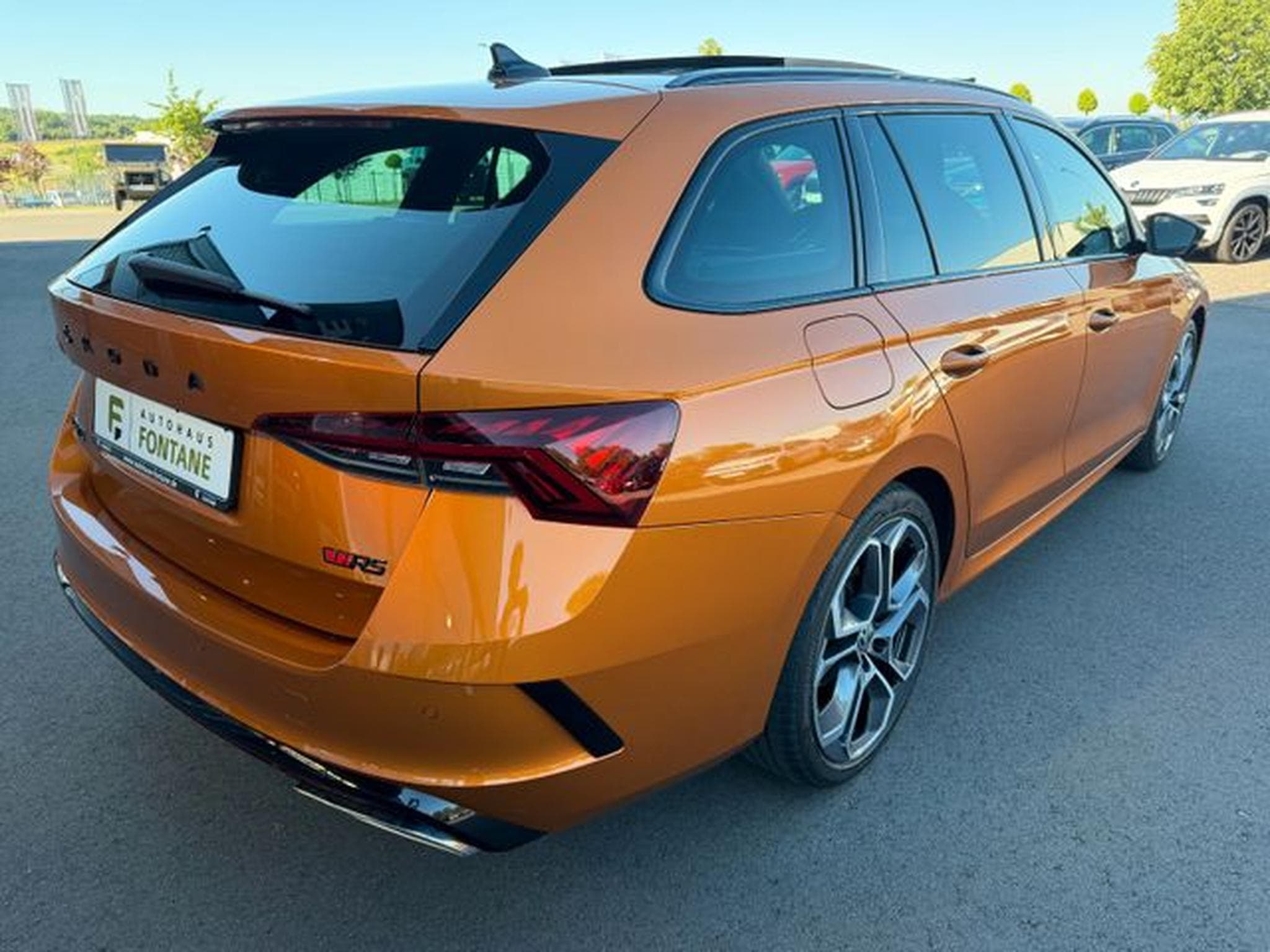 Skoda Octavia Octavia 2,0TDi Kombi RS Pano 19" AHK DCC Matrix (2023) - Photo 6