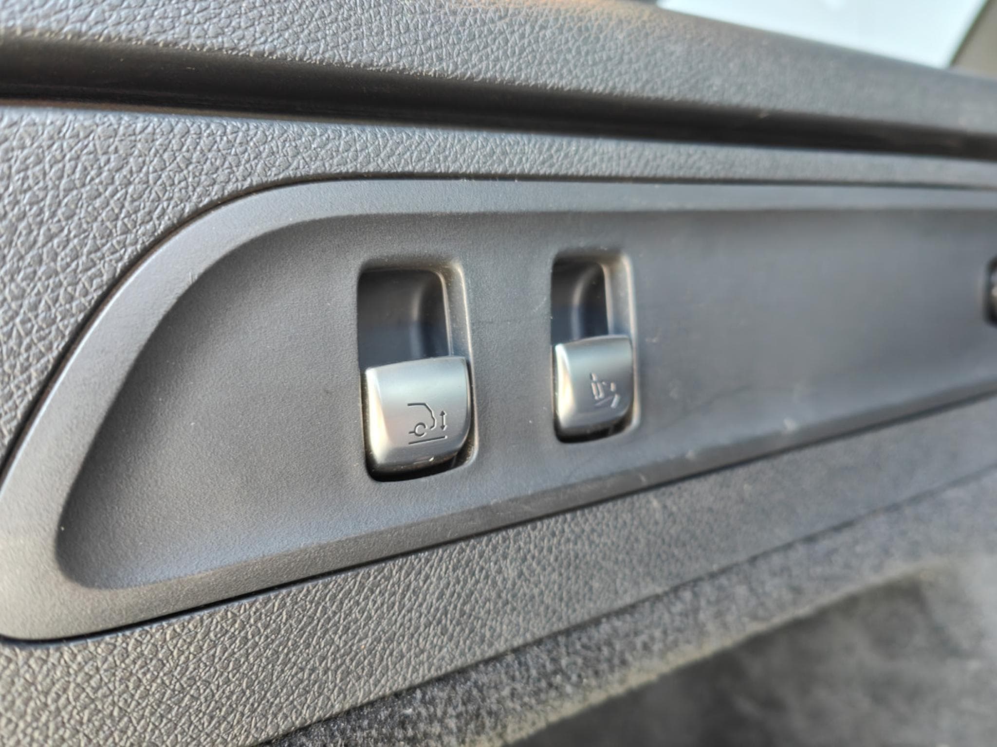 Mercedes GLC 220 GLC 220d 4MATIC PACK AMG CARPLAY SUSPENSION PNEU CAMERA 360 (2020) - Photo 11
