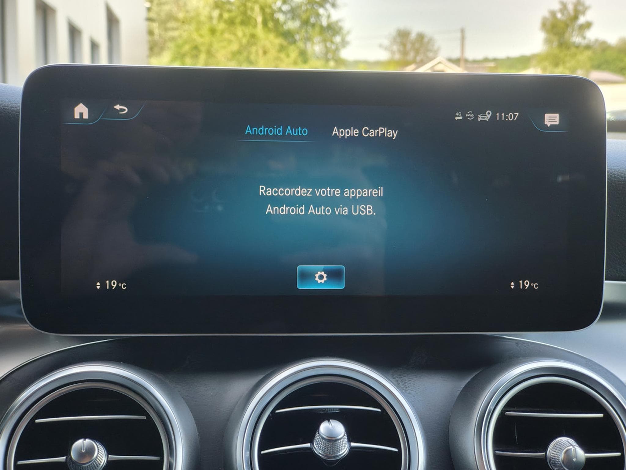 Mercedes GLC 220 GLC 220d 4MATIC PACK AMG CARPLAY SUSPENSION PNEU CAMERA 360 (2020) - Photo 19